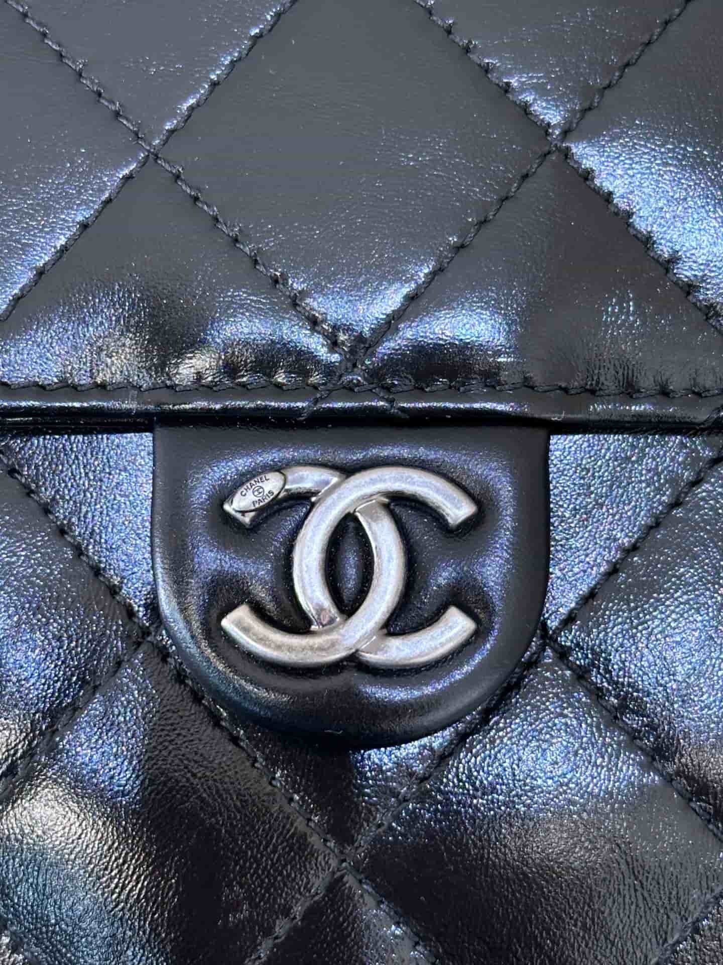 Chanel 25 Medium Hobo handbag AS5311 Shiny Calfskin  &Gold with Silver-tone Metal Black TOP