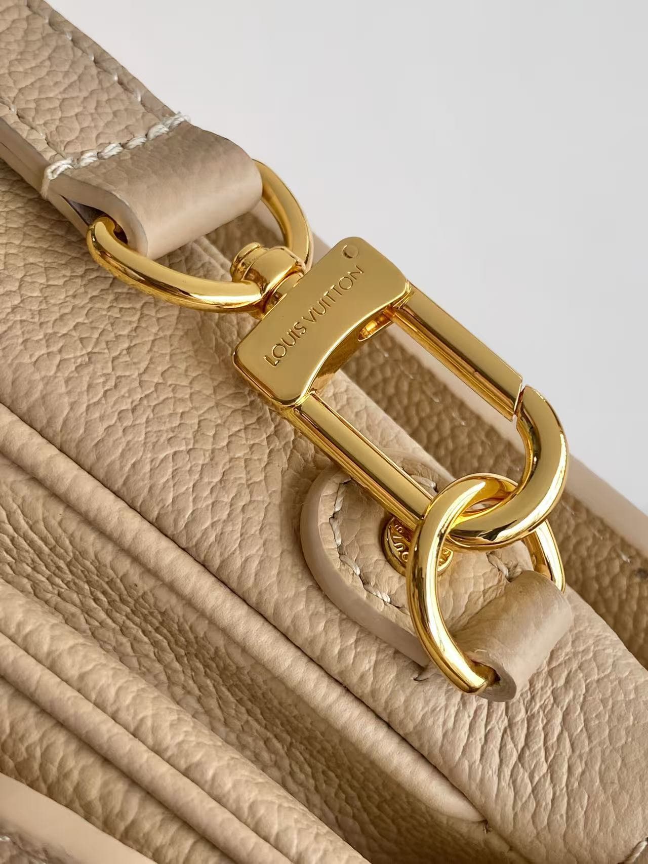Louis Vuitton Pochette Métis MM Hazelnut Couture Cowhide leather M29497 High