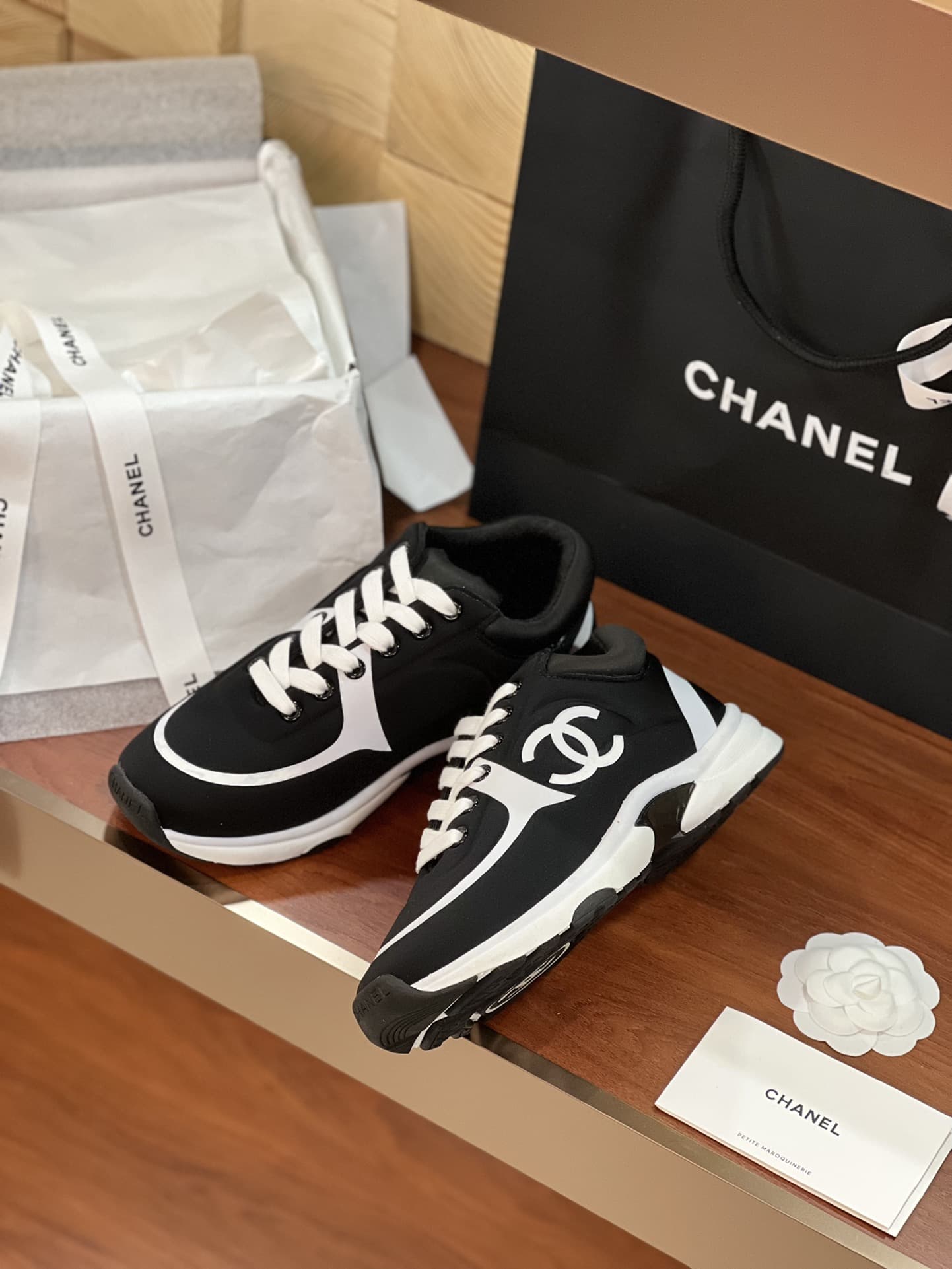 Chanel Sneaker Shoes Men Women