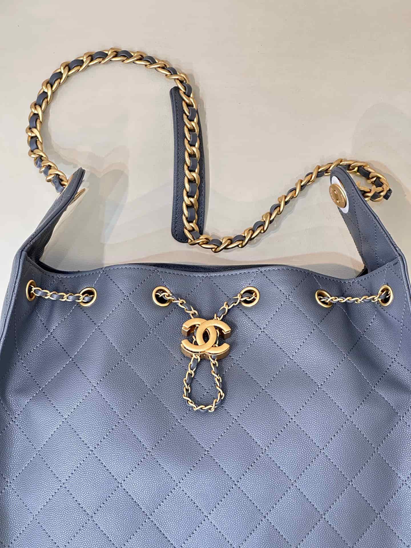 Chanel 25 Medium Hobo handbag AS5311 Grained Calfskin & Gold-tone Metal Blue TOP
