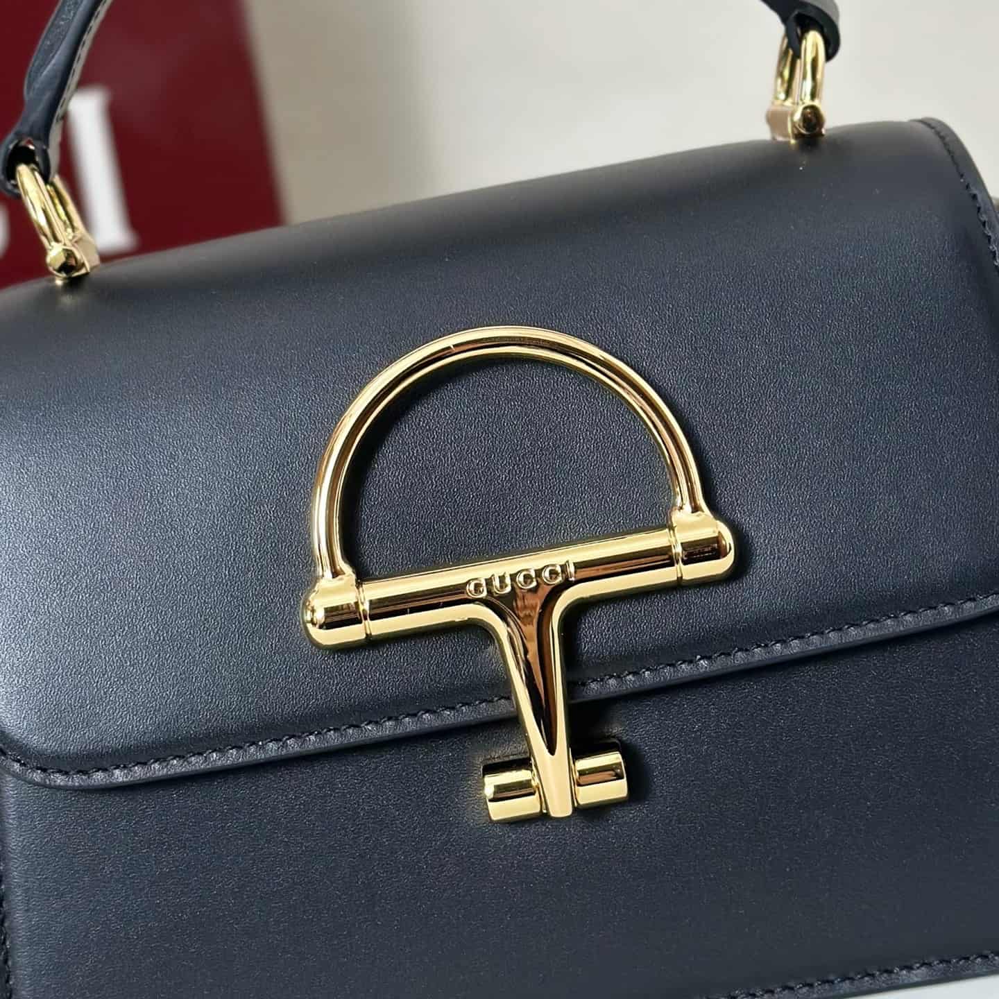 Gucci Siena small top handle bag 855536 Black High