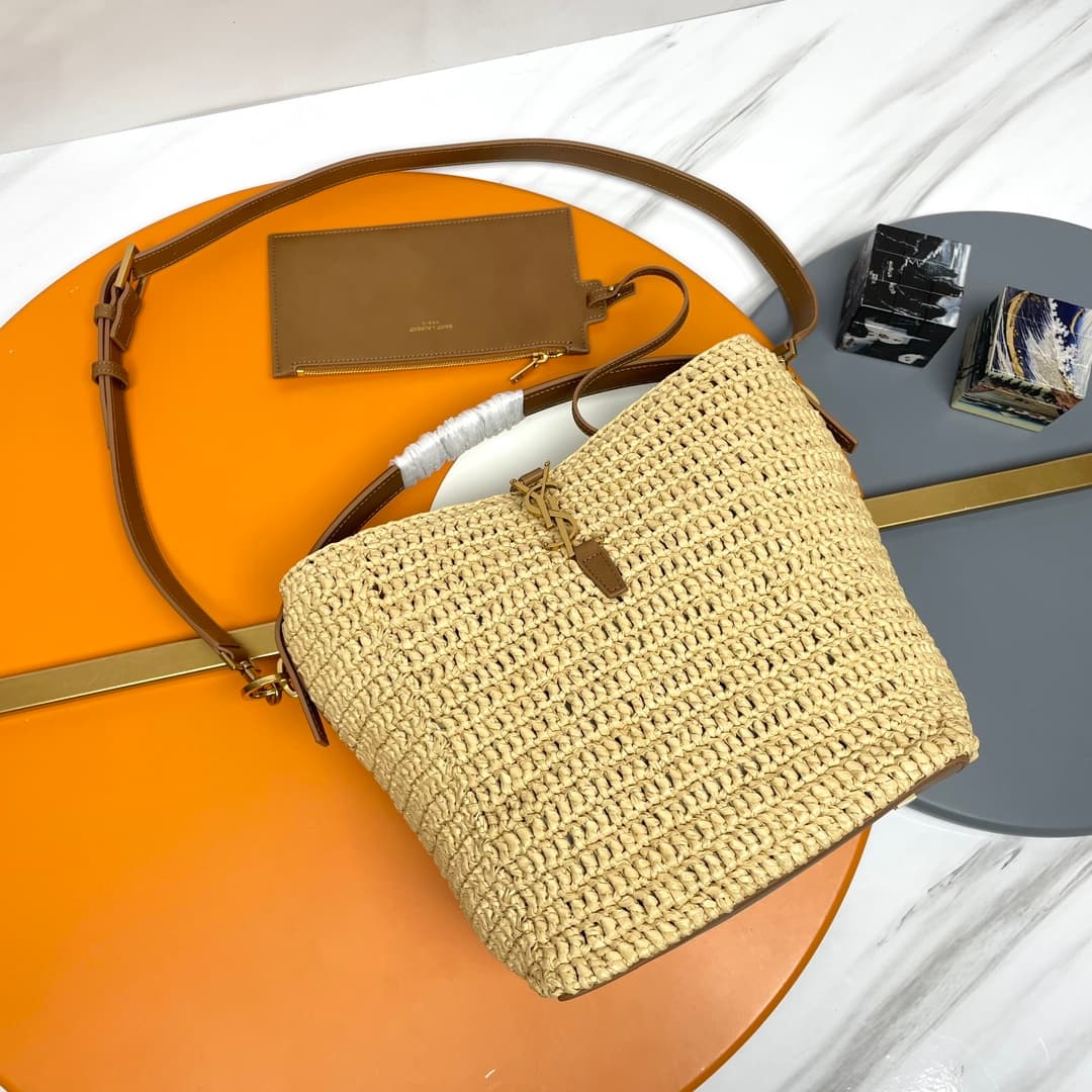 LE 37 in woven raffia and vegetable-tanned leather 773991 NATUREL AND BRICK High