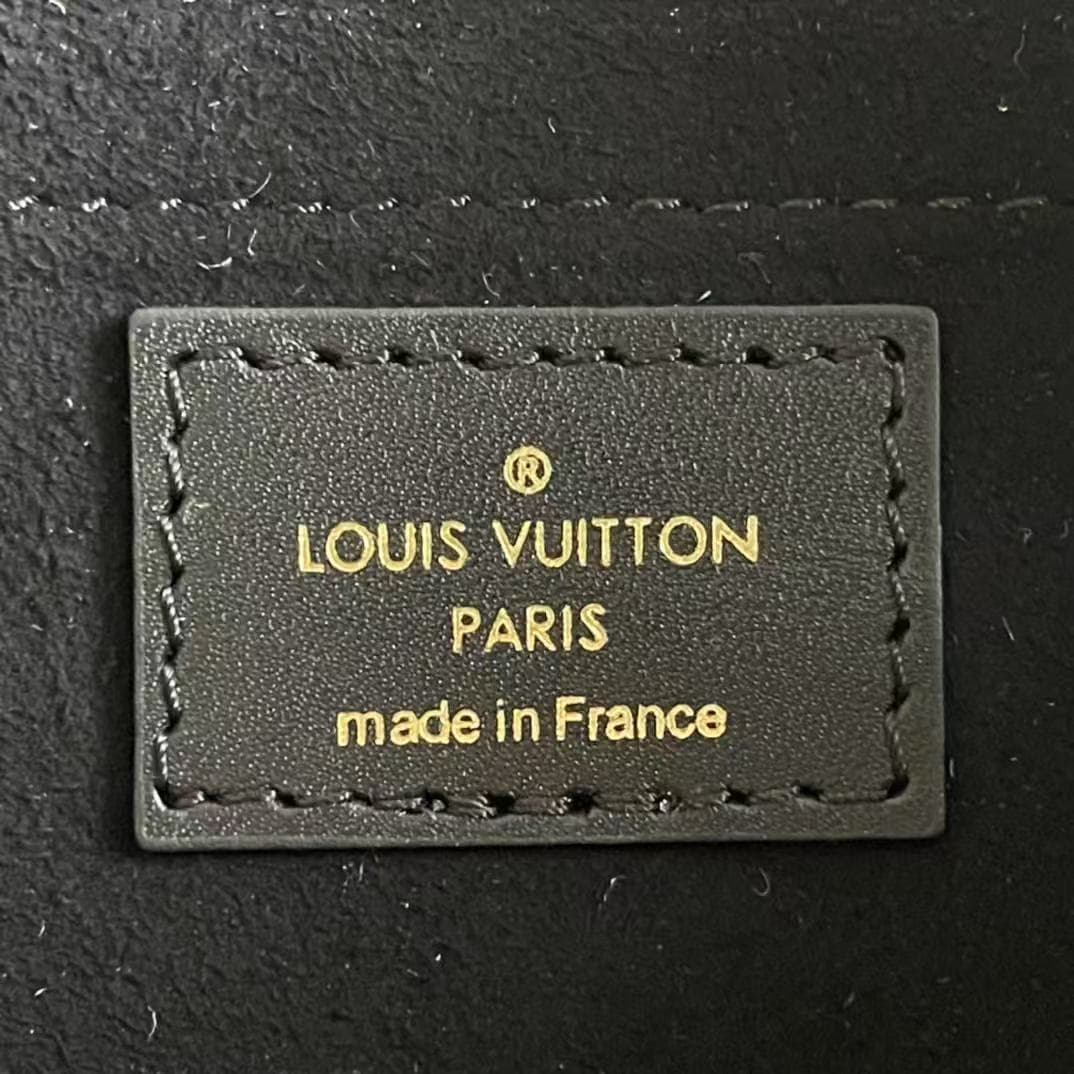 Louis Vuitton SPEEDY BANDOULIÈRE 20 Embossed grained cowhide leather M58953 Black High