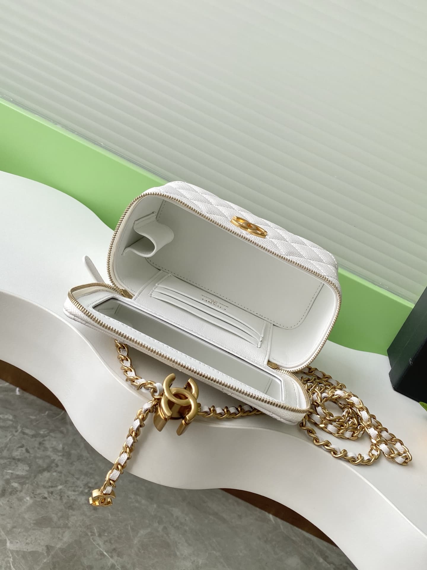 Chanel Vanity with Chain AP3940 Grained Calfskin & Gold Metal White A