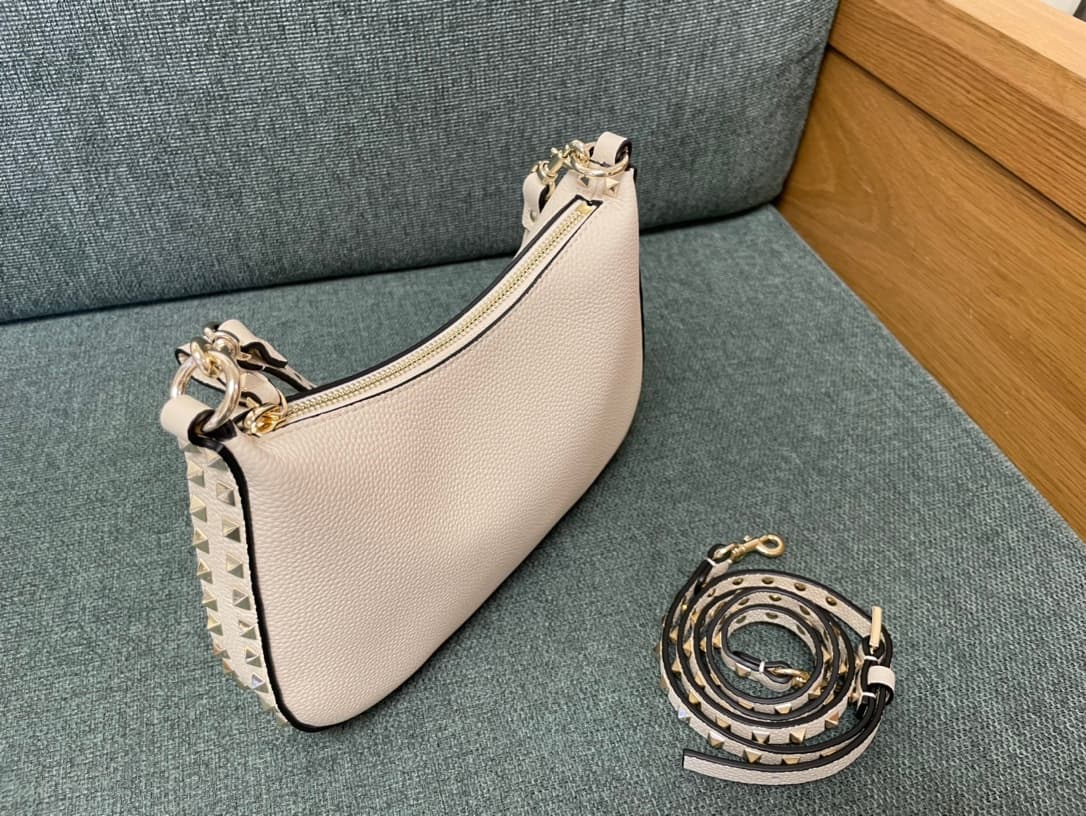 Valentino Garavani Rockstud Hobo bag in grainy white calfskin high