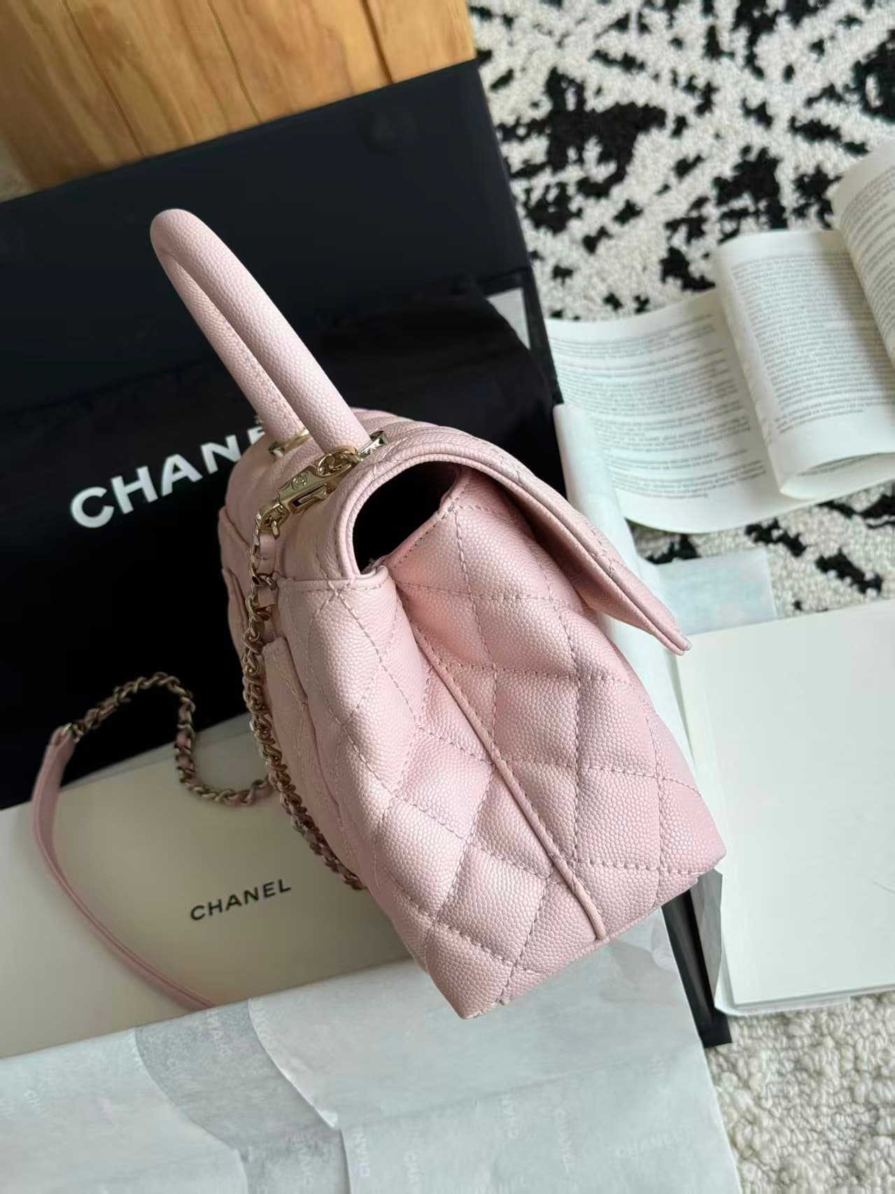 FLAP BAG WITH TOP HANDLE Grained Calfskin & Gold-Tone Metal A92990 Light Pink TOP