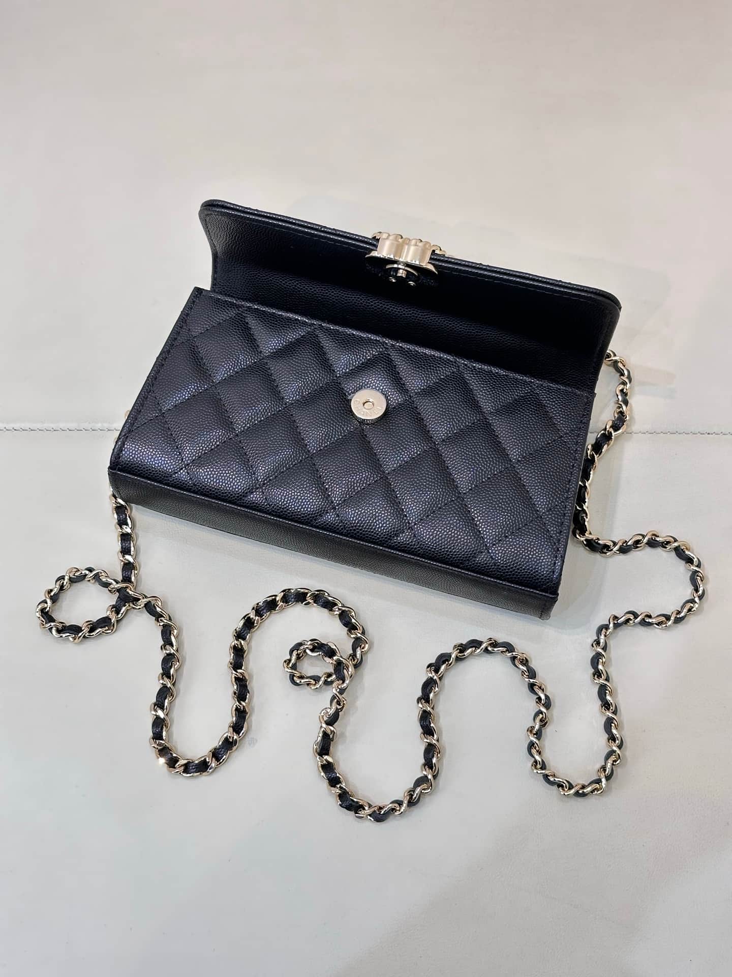 Chanel Clutch with chain Grained Calfskin&Gold-Tone Metal Black AP3238 TOP