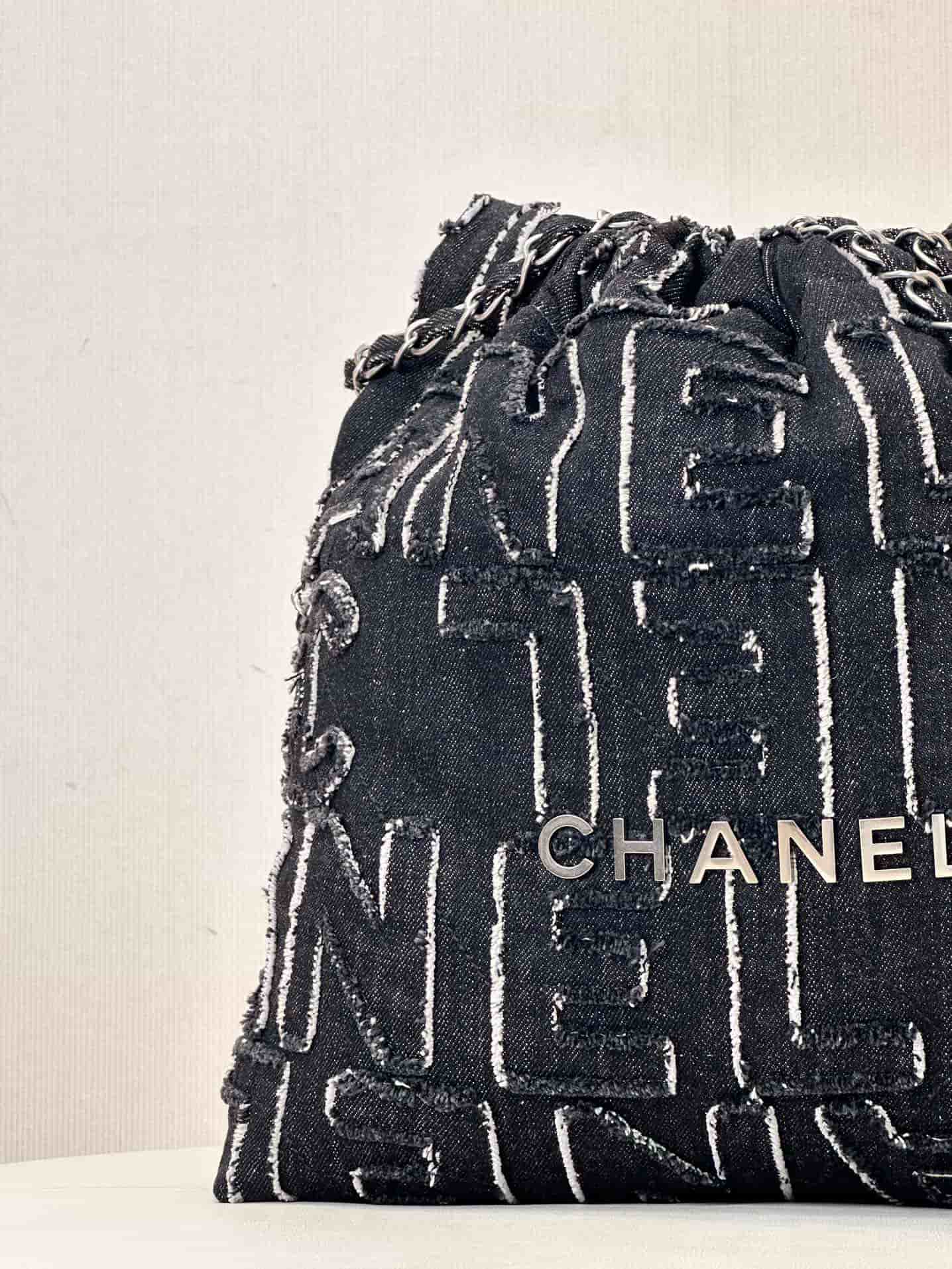 Chanel 22 Small handbag Washed denim & silver-tone metal AS3260 Black  TOP