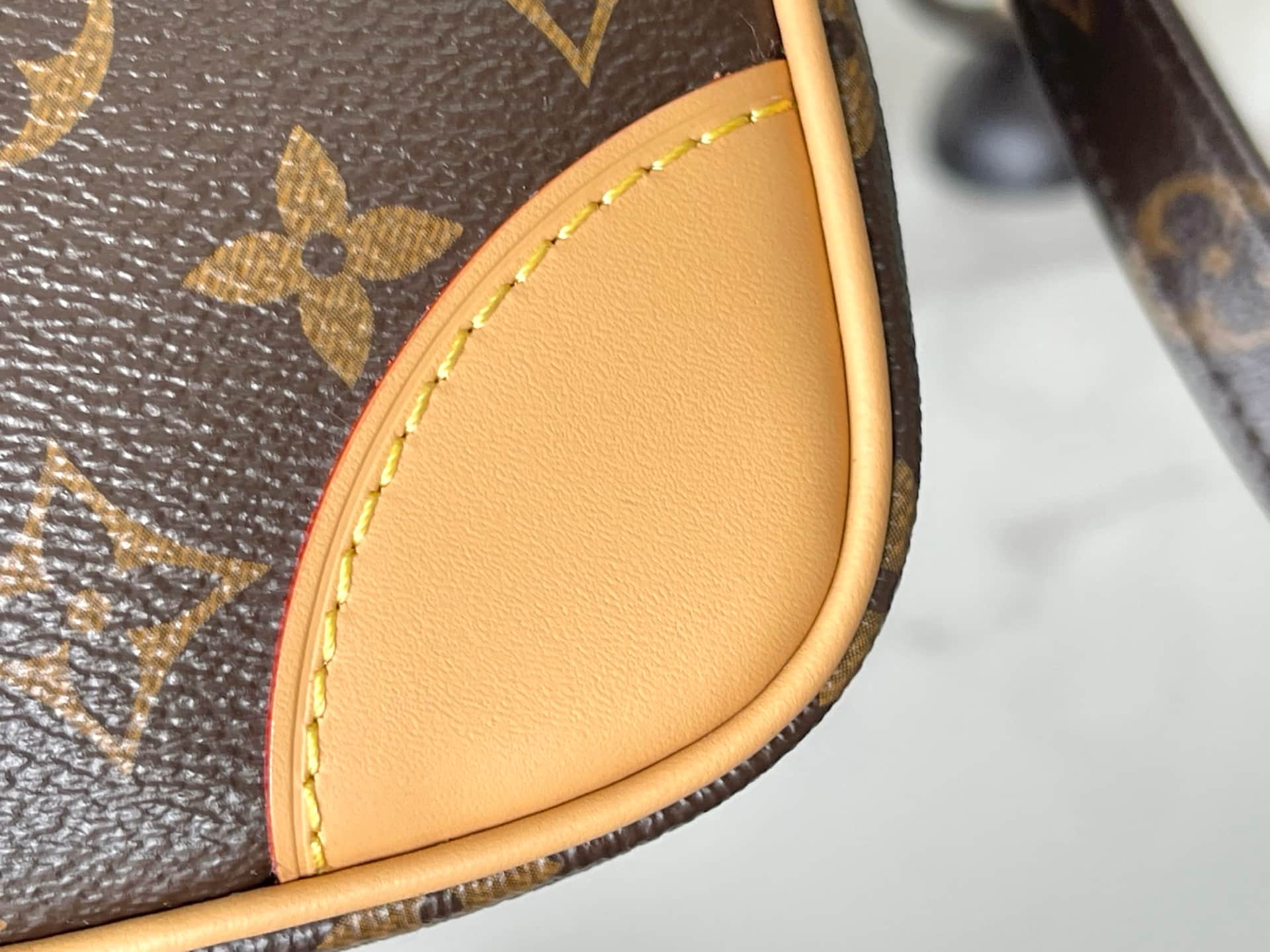 Louis Vuitton Monogram Canvas Nil shoulder bag M45244 high