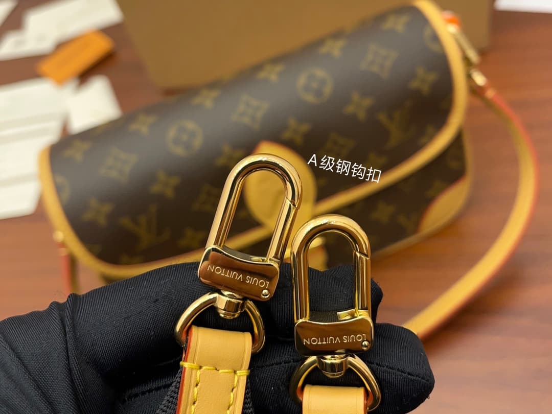 Louis Vuitton Diane Monogram coated canvas M45985 Top