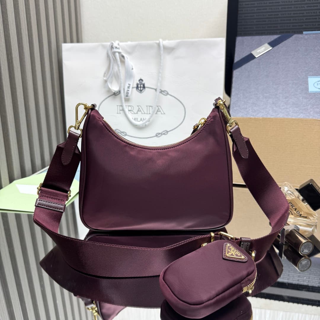 Prada Re-Edition 2005 Nylon bag 1BH204 Claret High