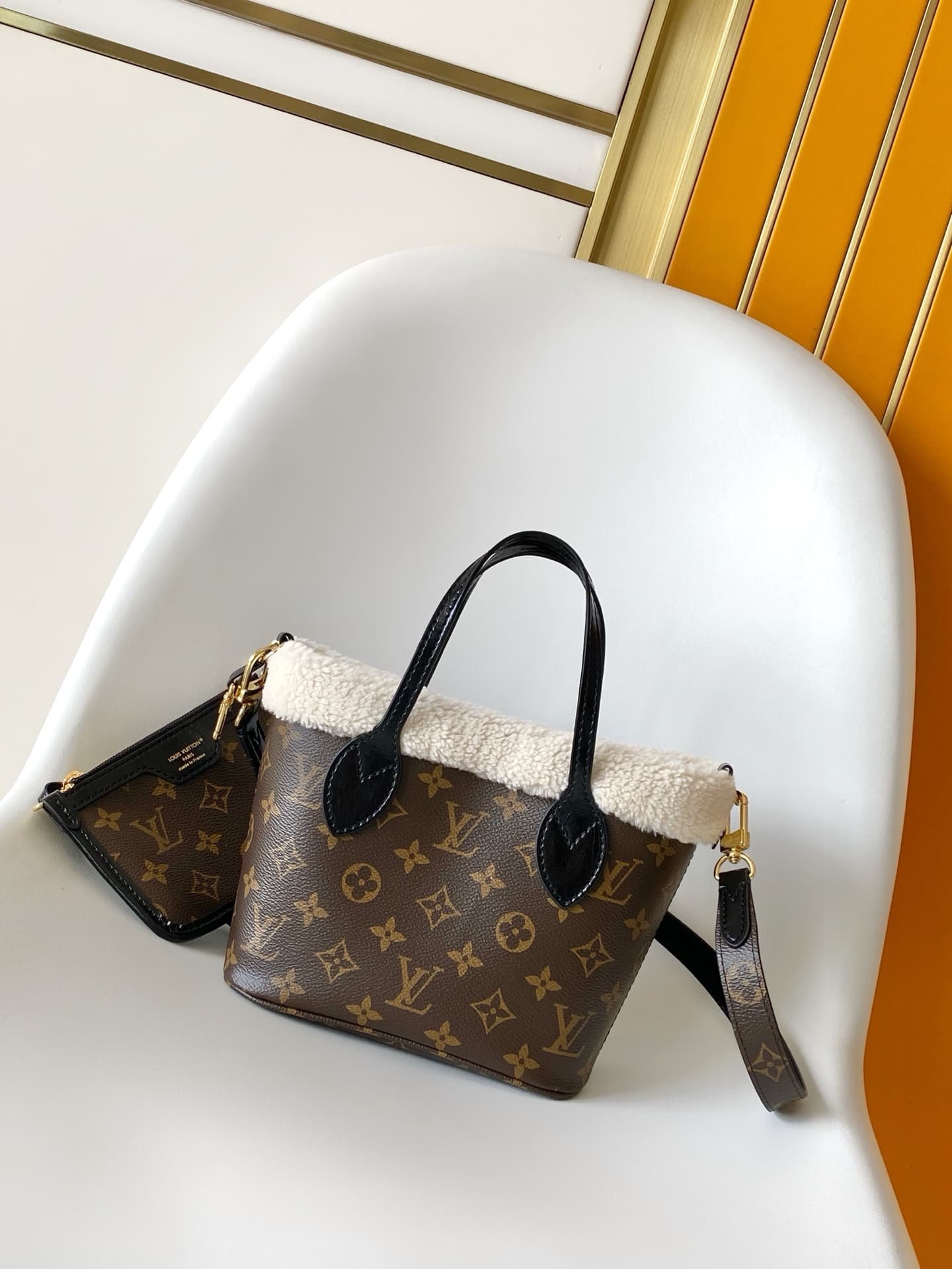 Louis Vuitton Neverfull Bandoulière Inside Out BB Monogram Shearling Coated canvas M26315 High