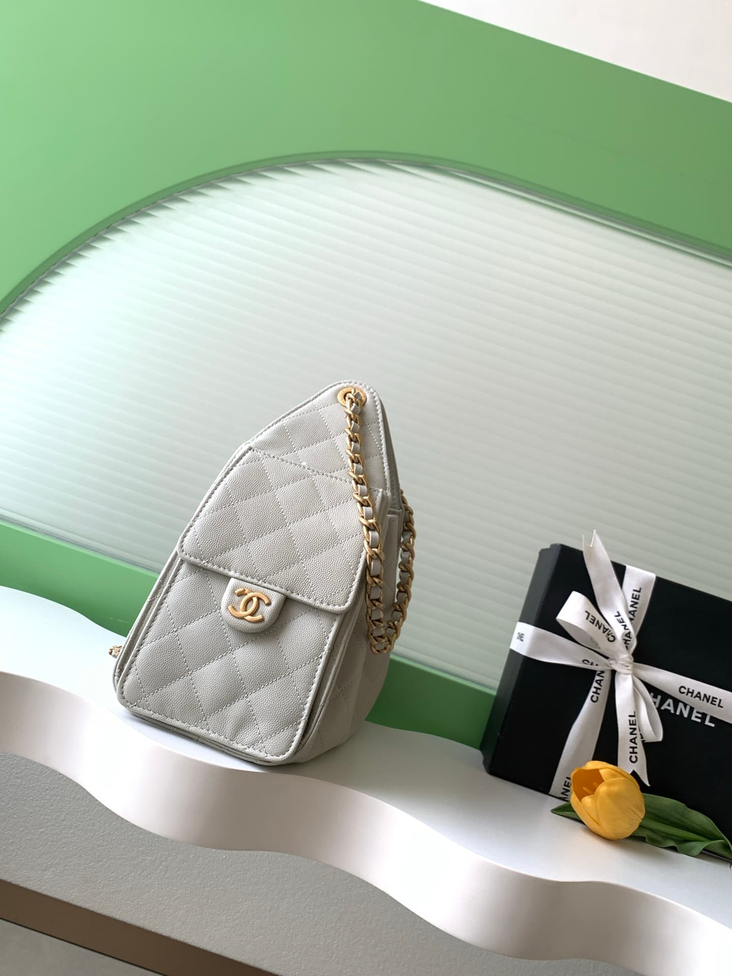 Chanel 25 Small Hobo handbag AS5293 Grained Calfskin & Gold-tone Metal Light Grey A
