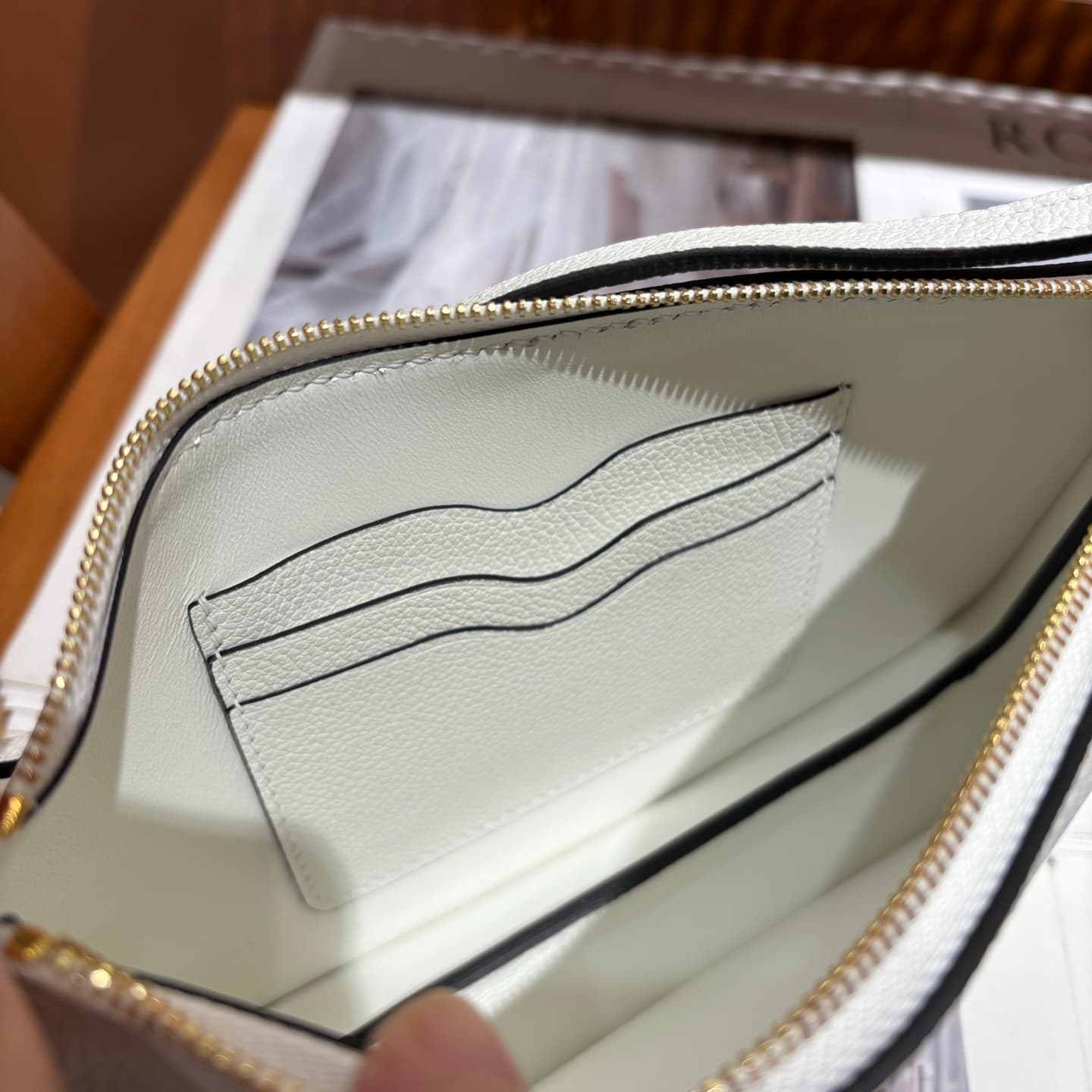 Hermes Zipengo Chaine d'Ancre To Go pouch Evergrain calfskin Blanc WAX High