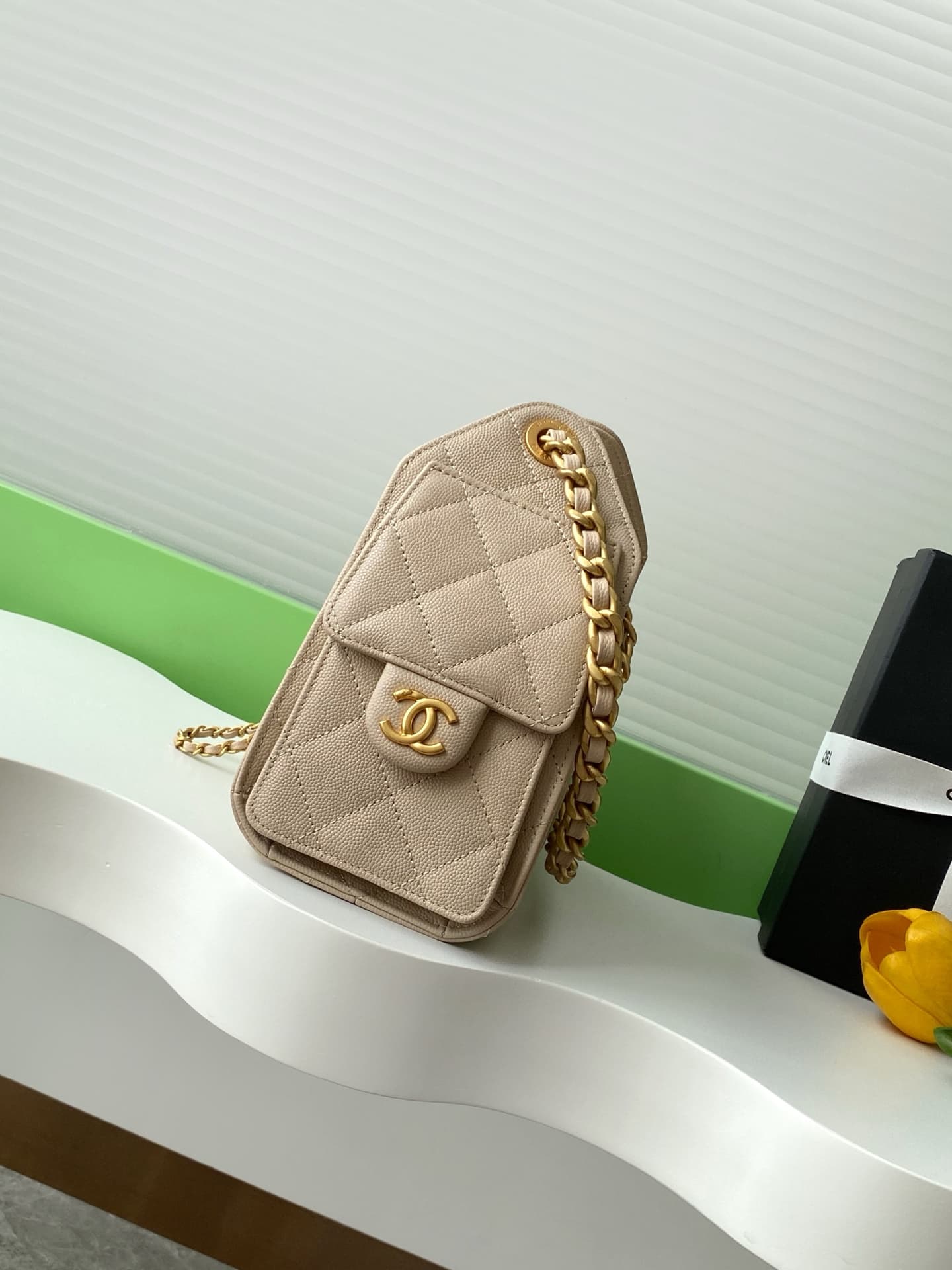 Chanel 25 Mini Hobo handbag AS5631 Grained calfskin & gold-tone metal Champagne A