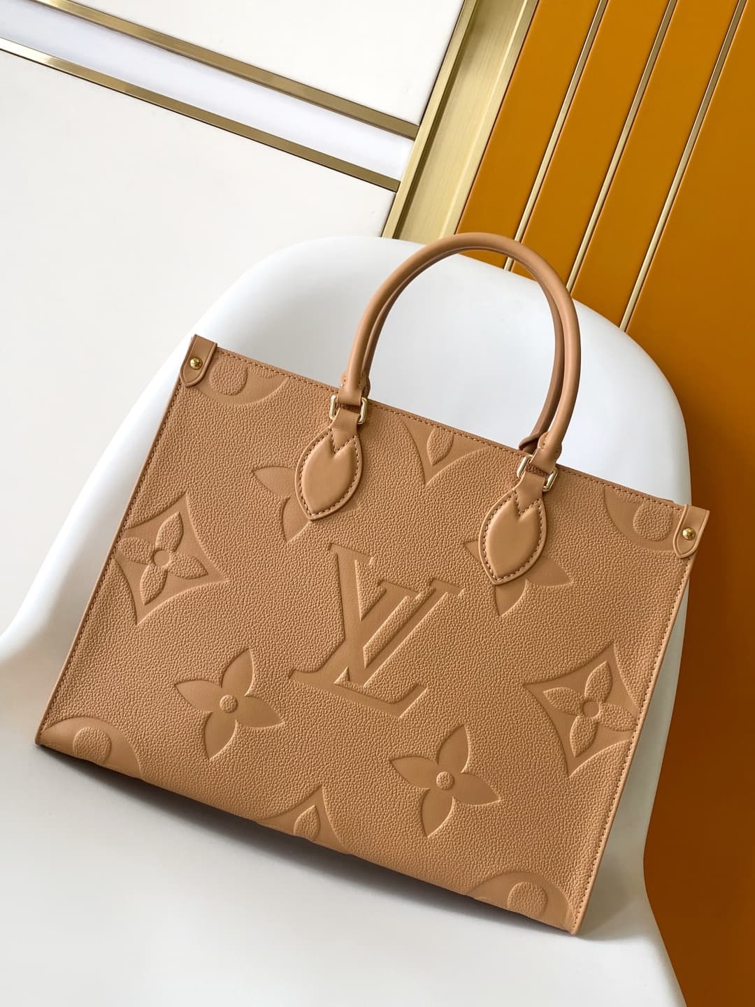 Louis Vuitton OnTheGo MM Sand Grained cowhide leather M14255 High