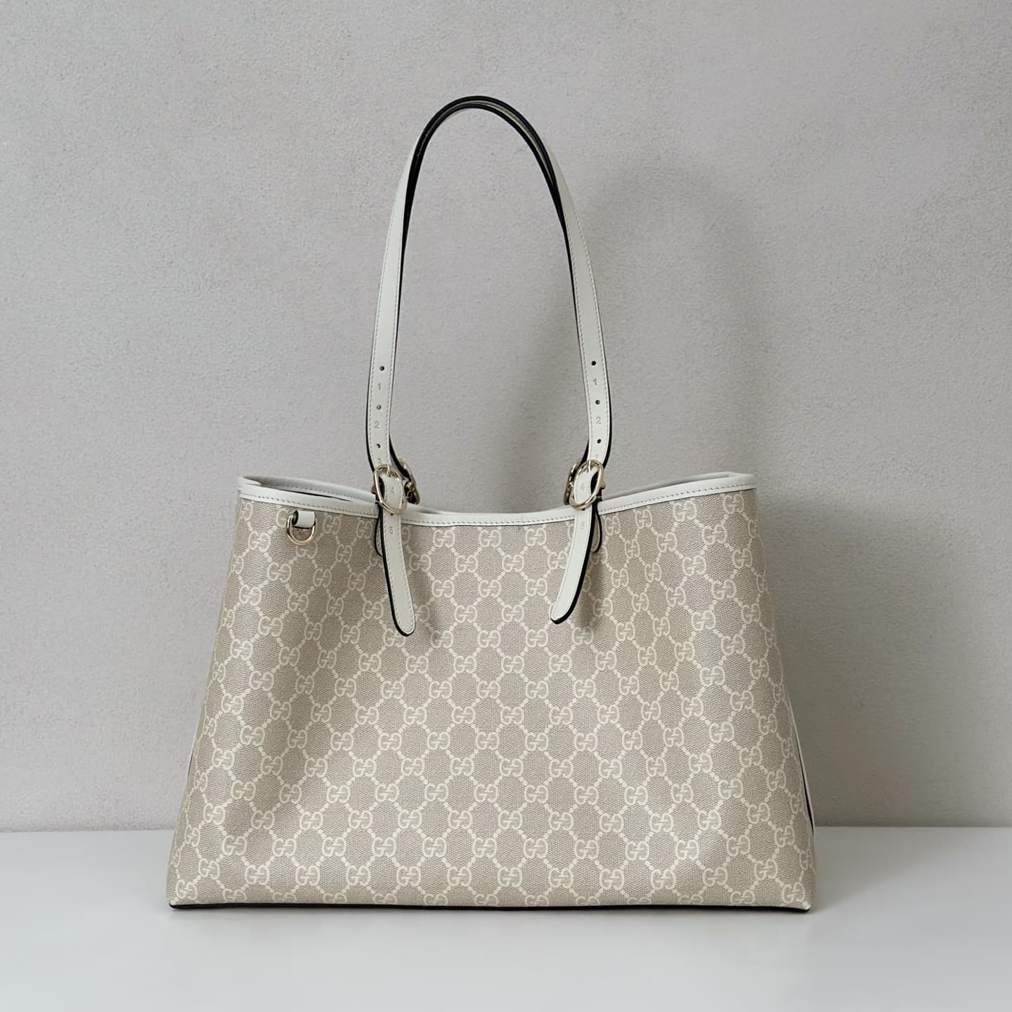 Gucci GG EMBLEM LARGE TOTE BAG 815213 High