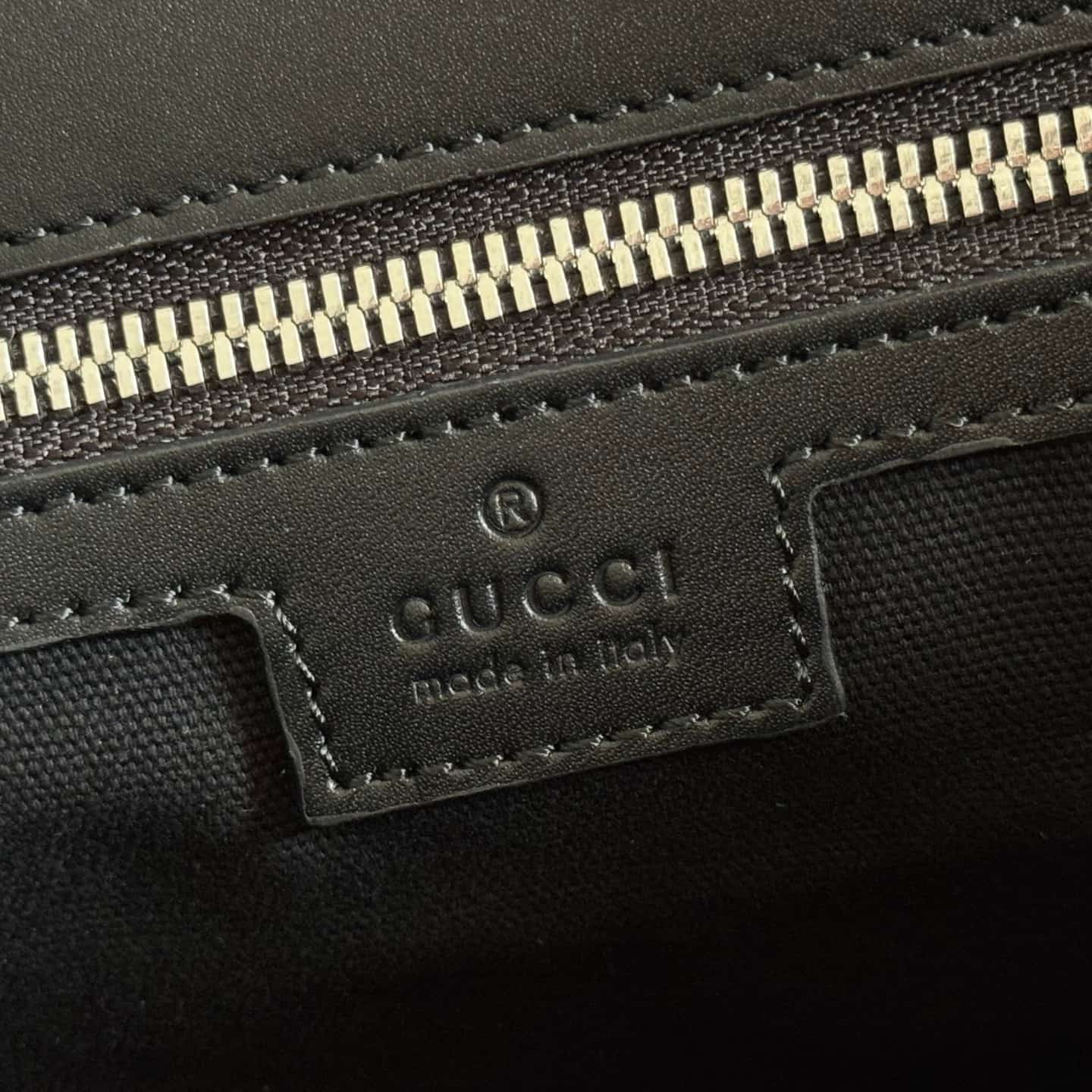 Gucci GG Supreme canvas messenger bag 771167 High