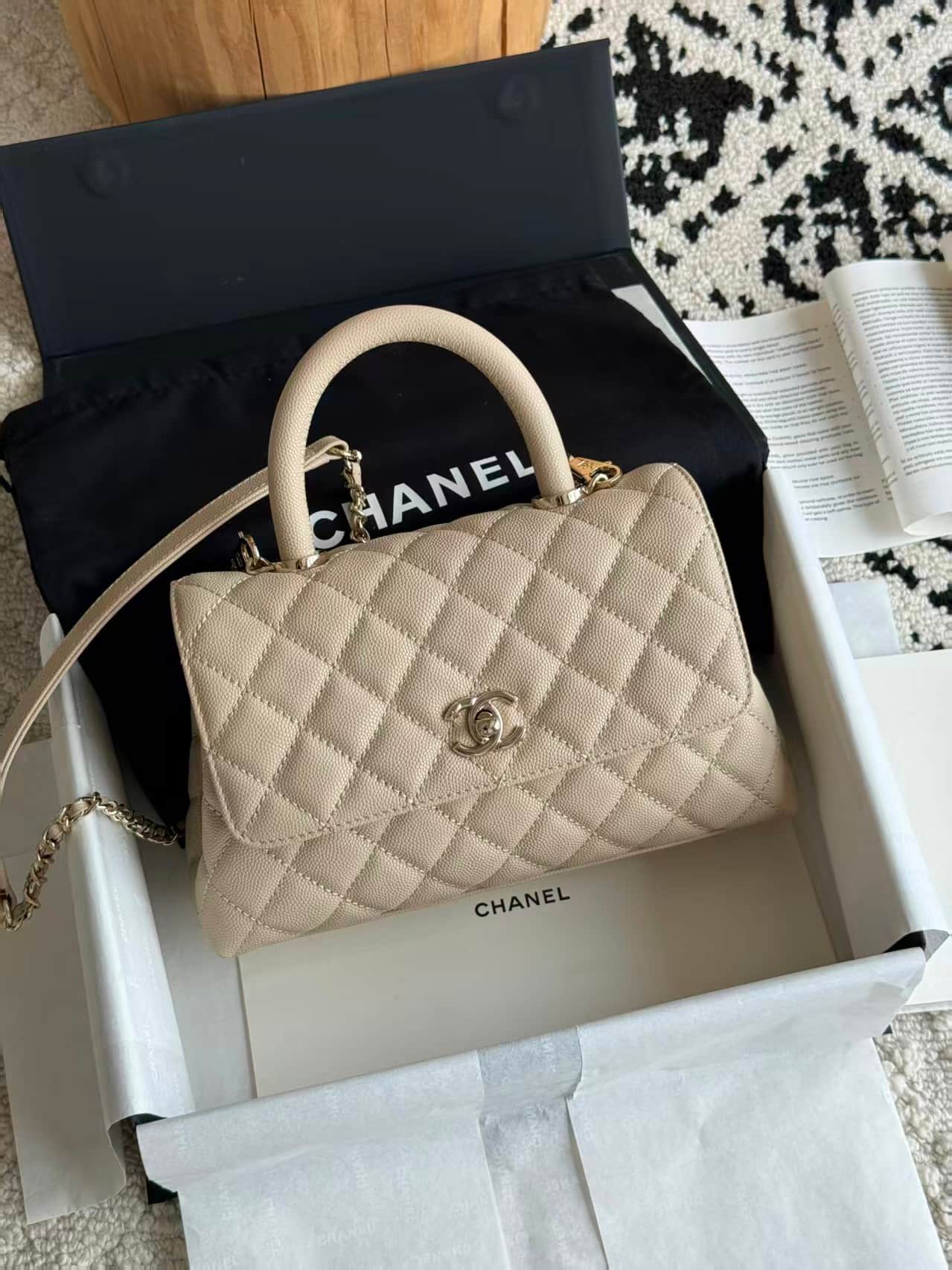 FLAP BAG WITH TOP HANDLE Grained Calfskin & Gold-Tone Metal A92990 Beige TOP