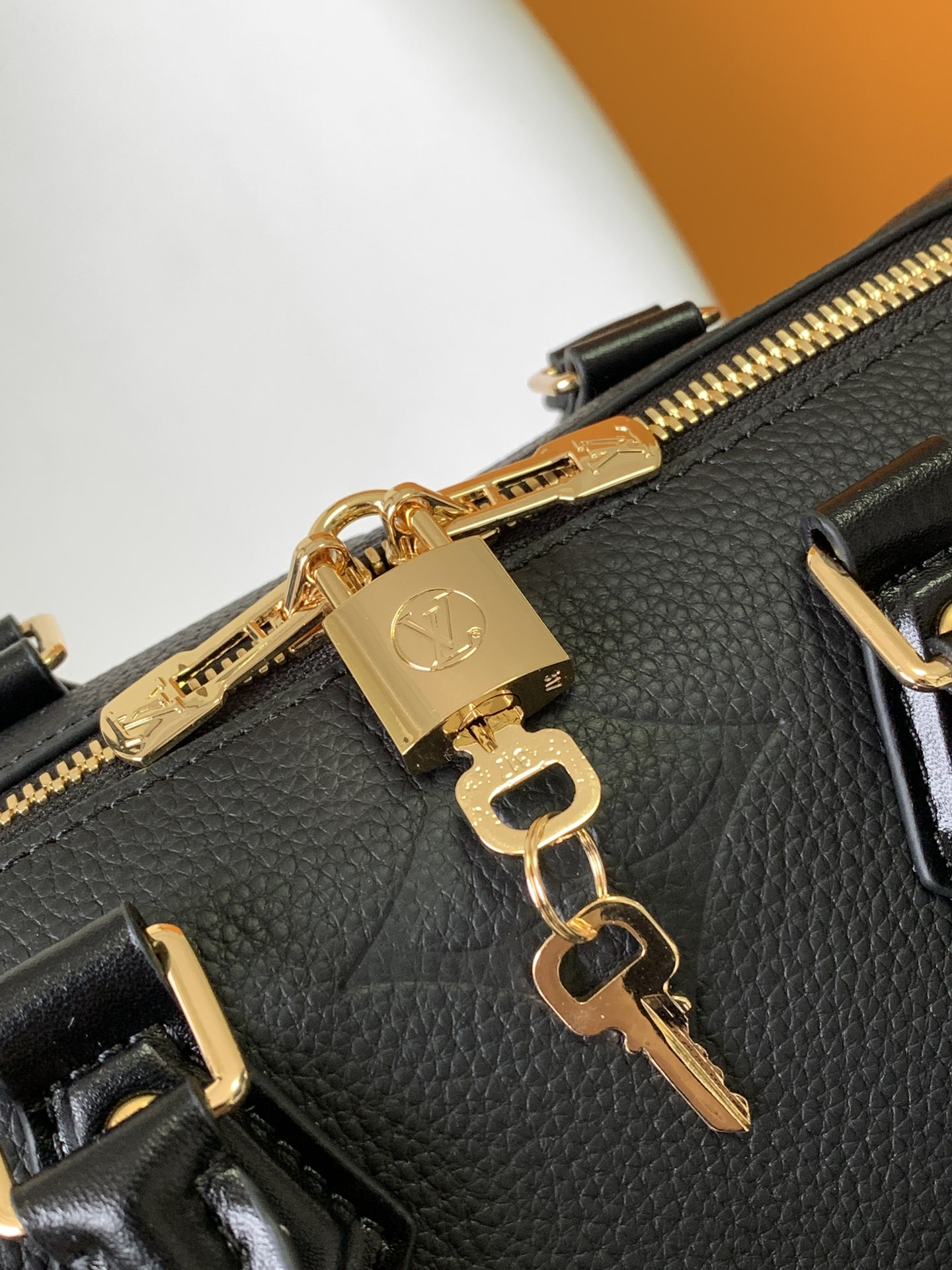 Louis Vuitton Speedy Bandoulière 25 Bag Black Embossed supple grained cowhide leather M58951 High