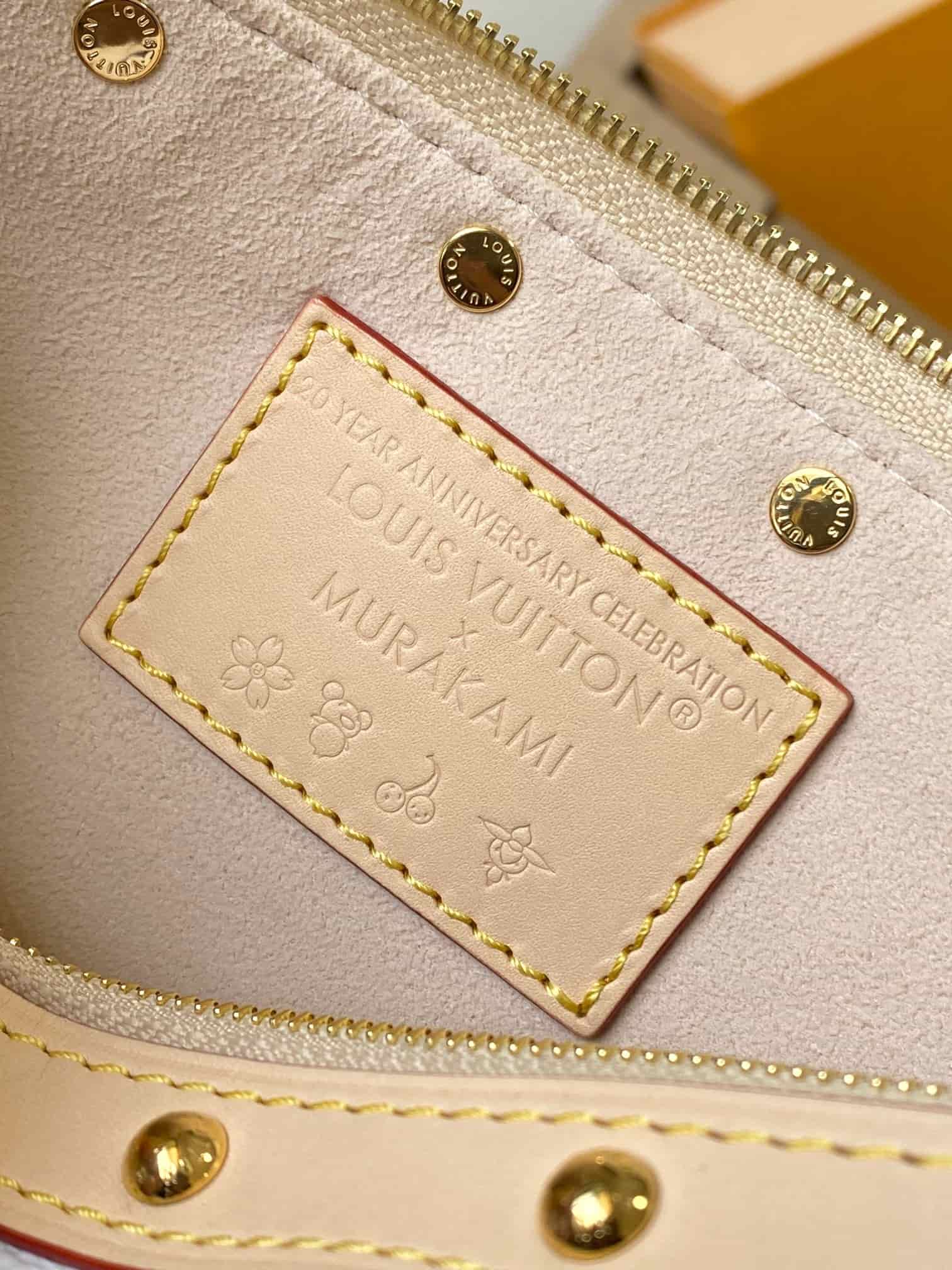 Louis Vuitton x Murakami Bolsa Pochette Accessoires Monogram coated canvas M13404 Top