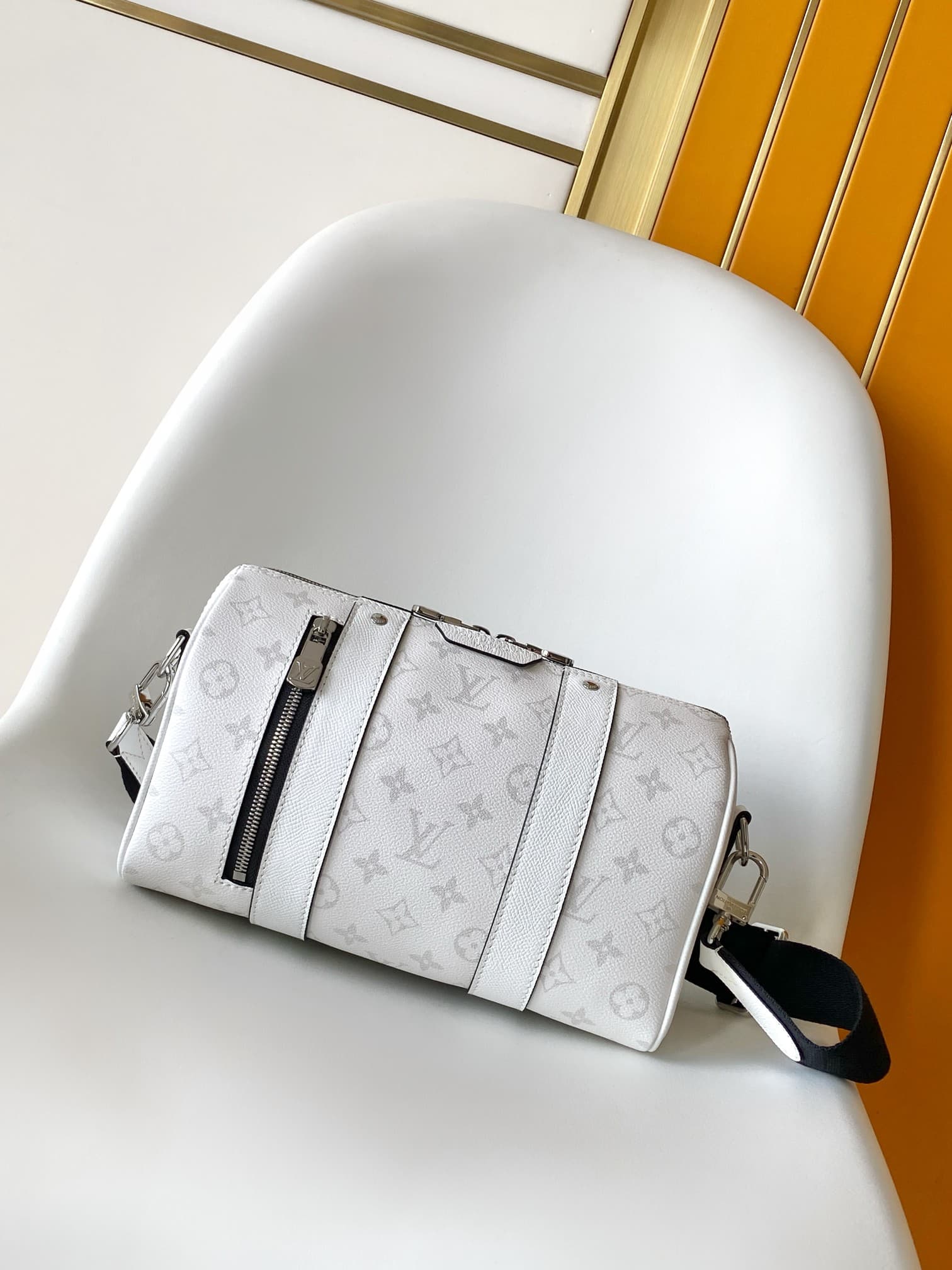 Louis Vuitton City Keepall Optic White Monogram coated canvas and Taigarama cowhide leather M27644 High