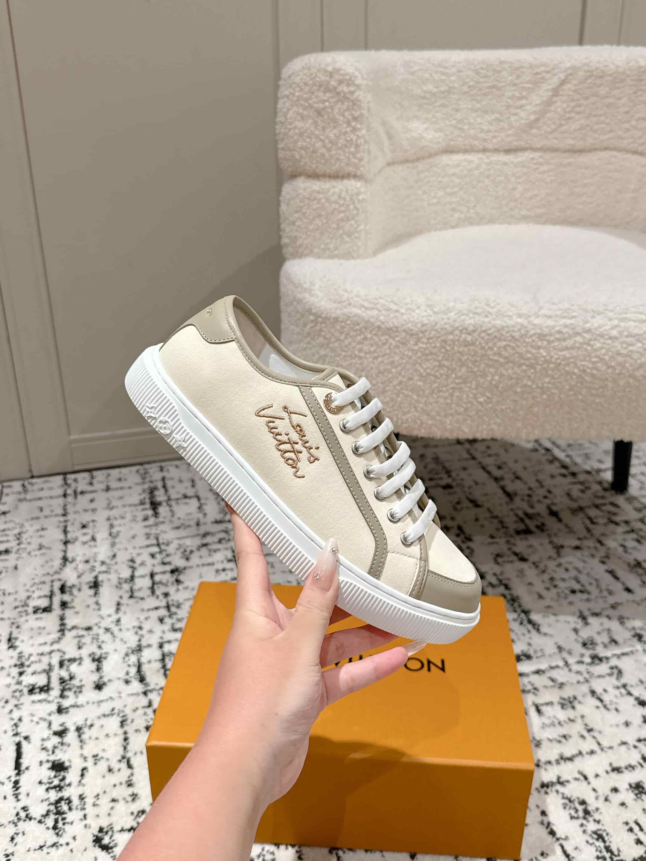 Louis Vuitton Lagoon Sneaker Shoes Women