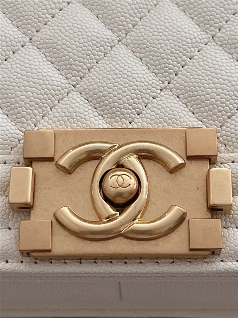 BOY Chanel HANDBAG Grained Calfskin White Matt-Gold Metal High
