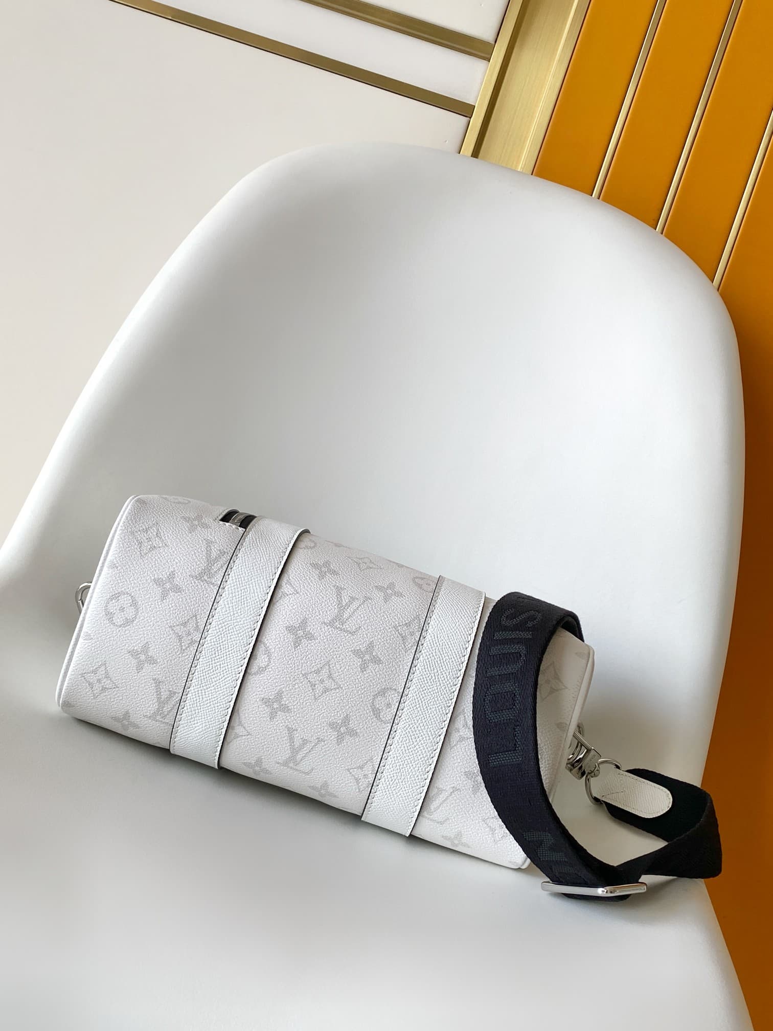 Louis Vuitton City Keepall Optic White Monogram coated canvas and Taigarama cowhide leather M27644 High