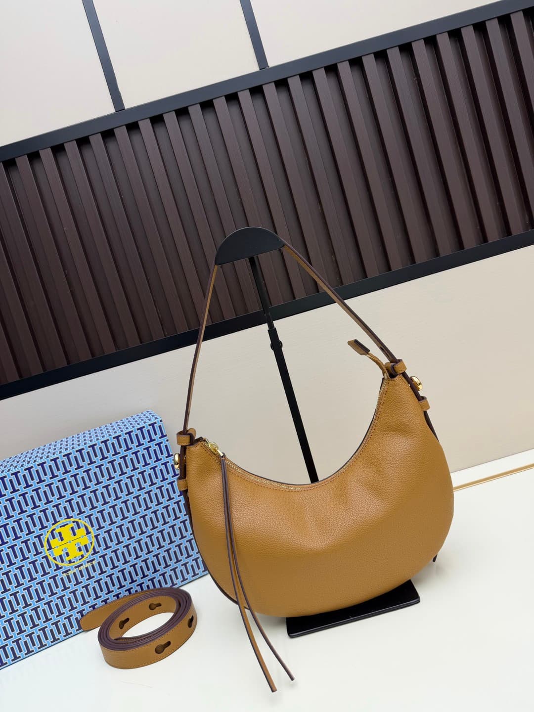 Tory Burch ROMY HALF MOON BAG Caramel High