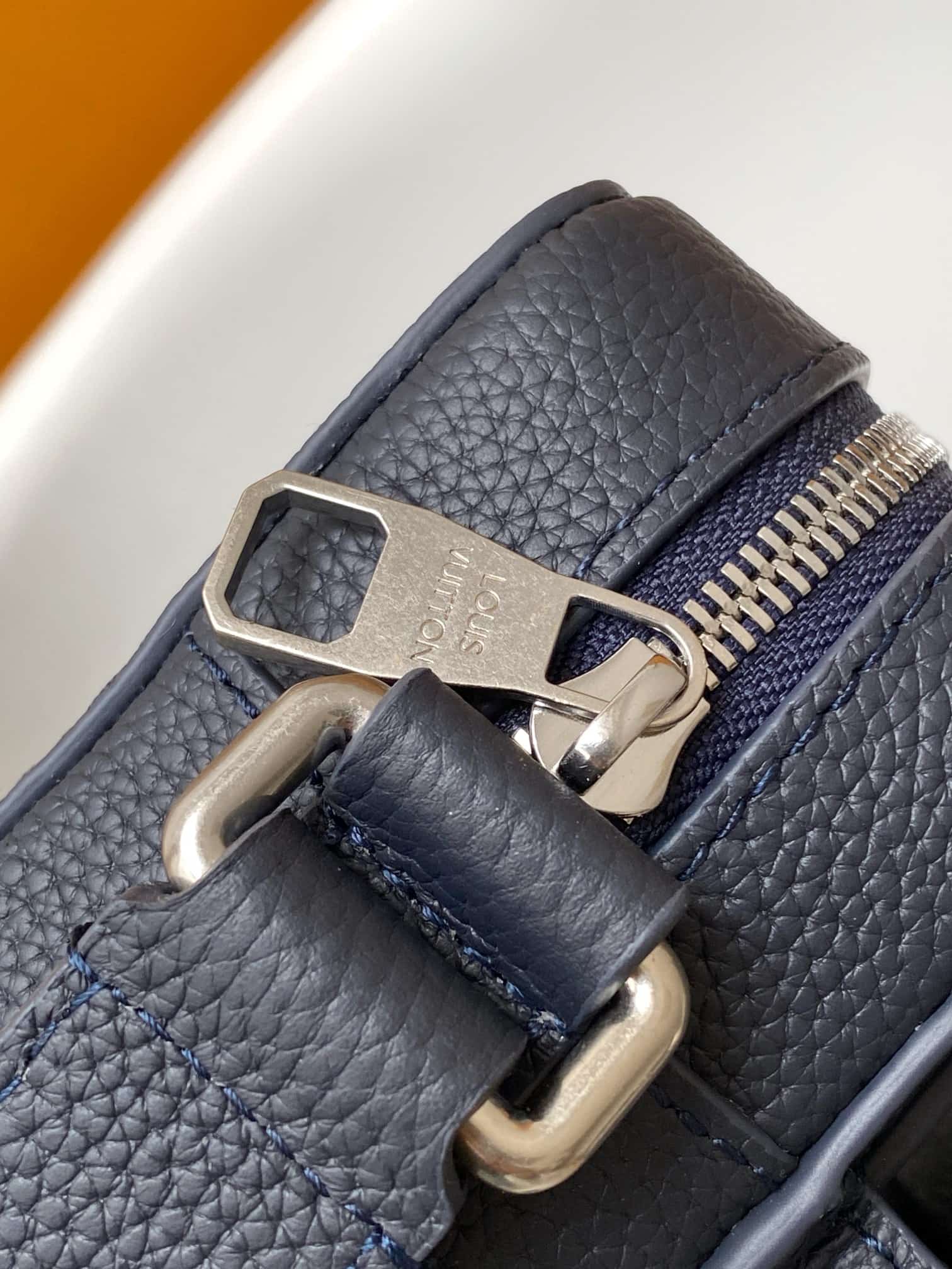 Louis Vuitton Boarding Messenger Navy Blue Waxy calfskin M15260 High