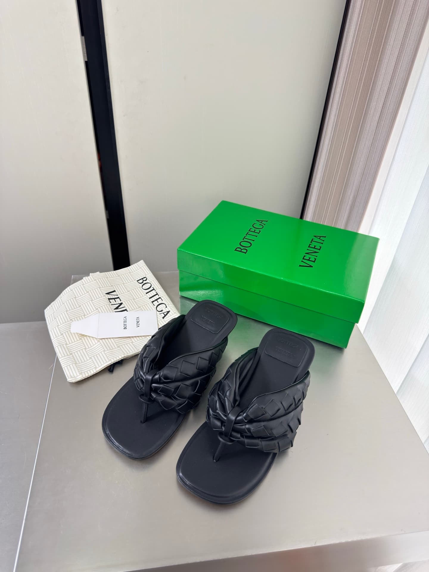 Bottega Veneta Lido Intrecciato Sandals