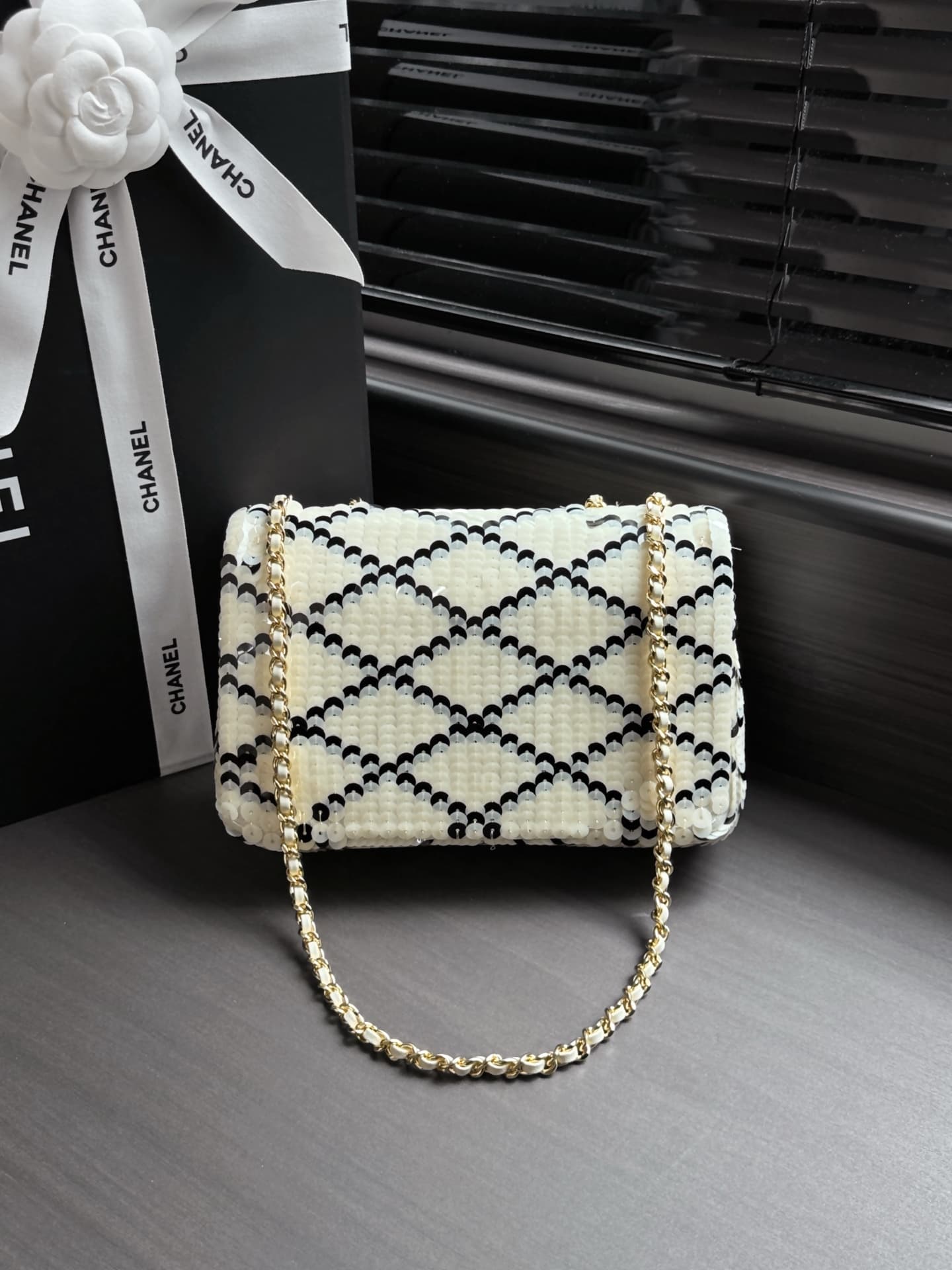 Chanel Flap Bag Sequins & Gold-Tone Metal AS4561 A