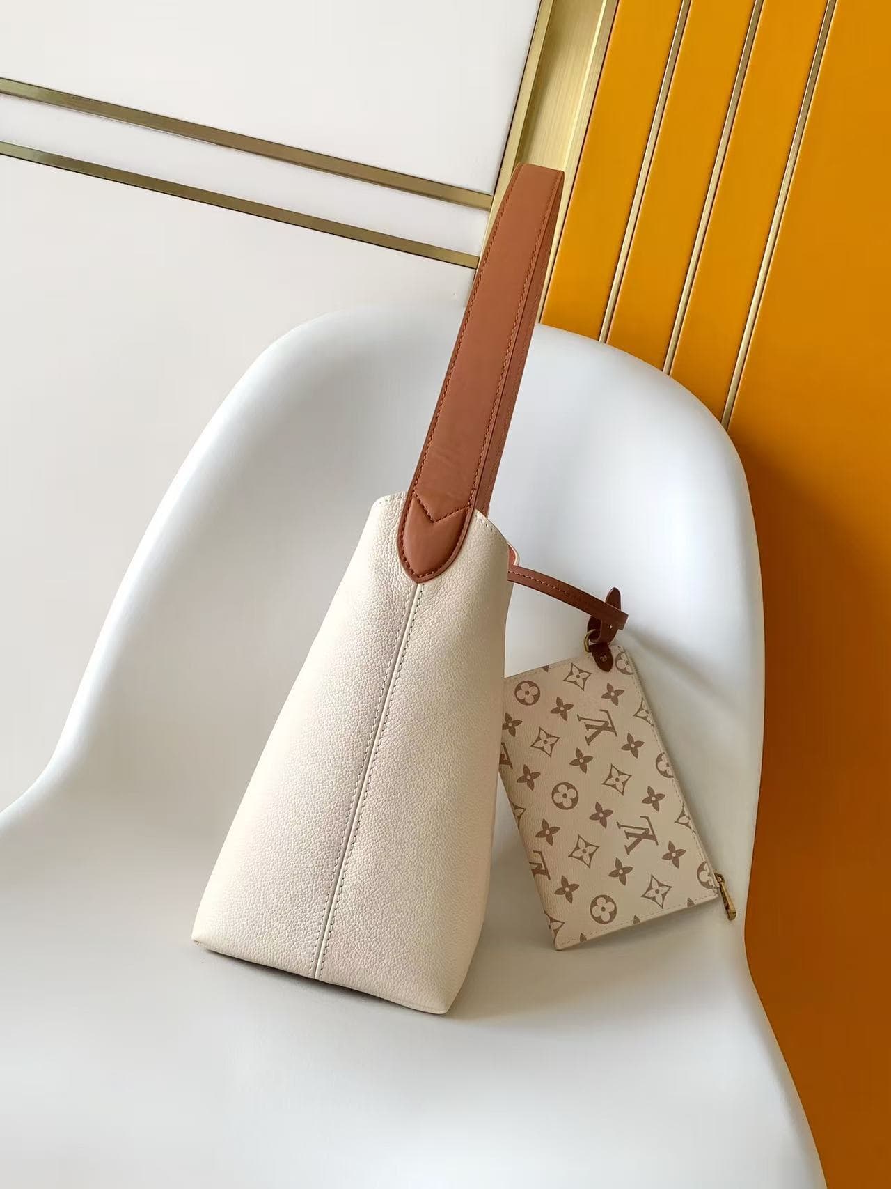 Louis Vuitton Low Key Hobo PM Quartz Calf leather M2A208 High