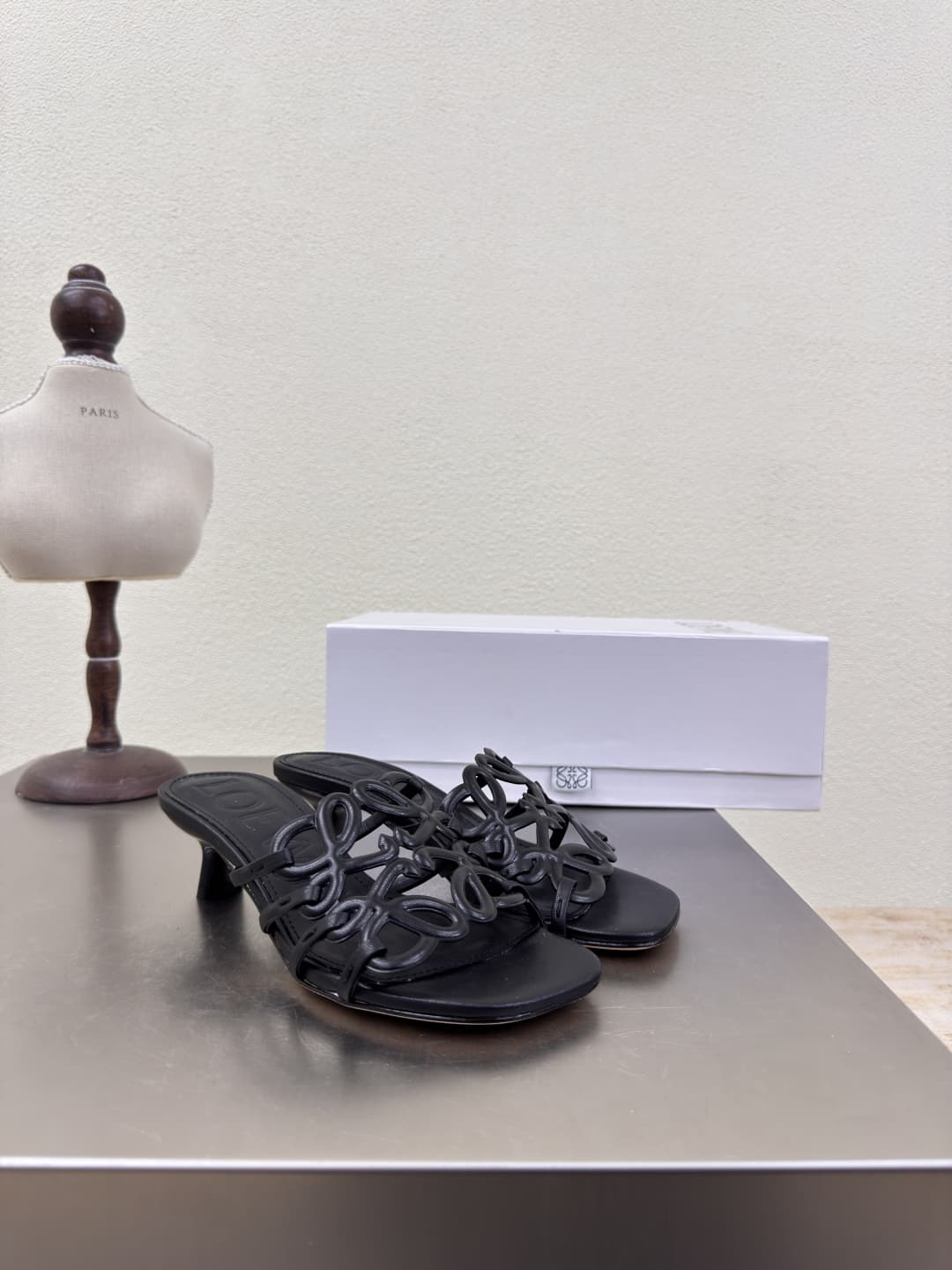 LOEWE Petal Anagram Sandal shoes Women