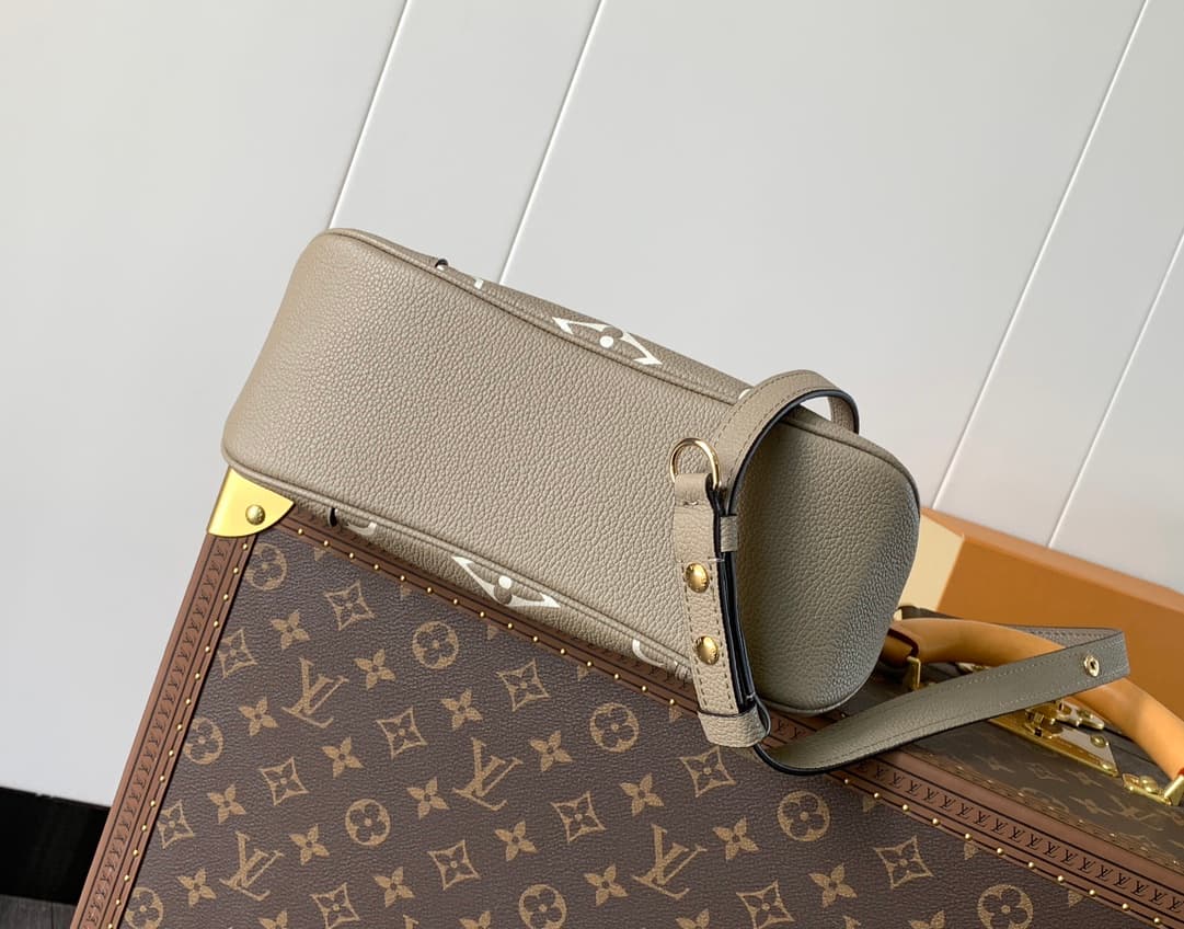 Louis Vuitton Boulogne PM Dove Gray / Cream Embossed grained cowhide leather M13224 High