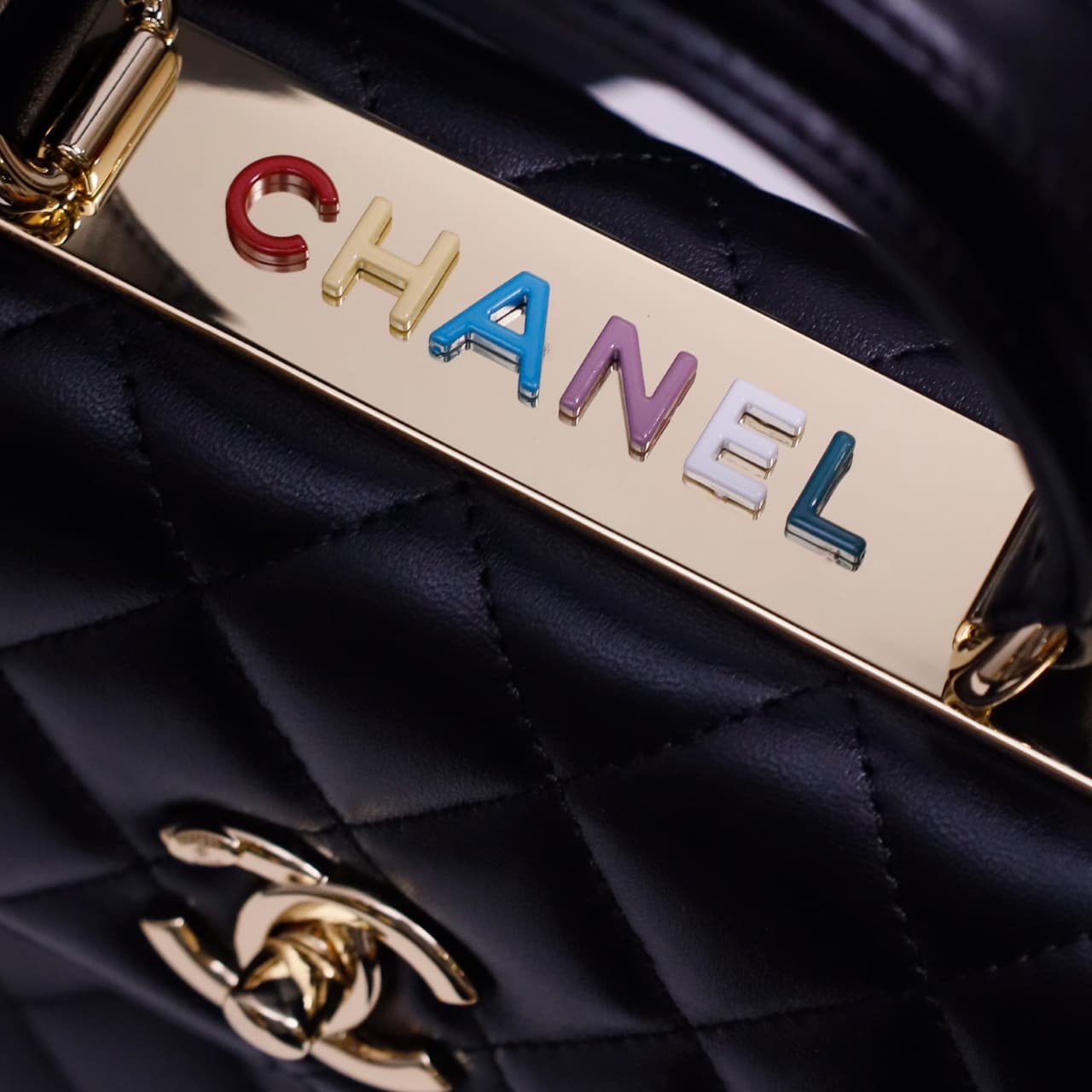 Chanel MINI FLAP BAG WITH TOP HANDLE AS4654 Lambskin &Gold-Tone Metal Black A