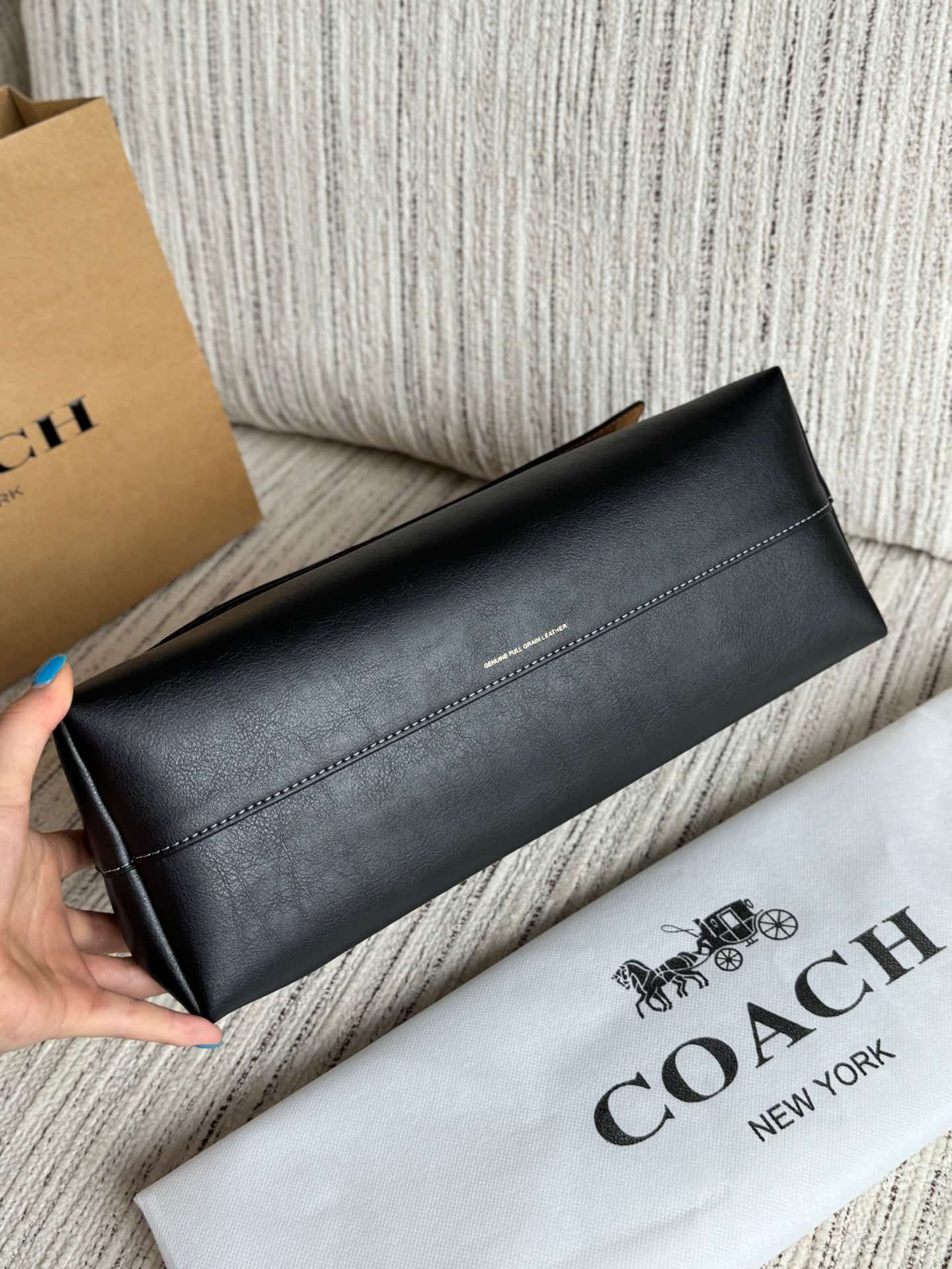 Coach Chelsea Shoulder Bag Smooth Grain Leather Black High