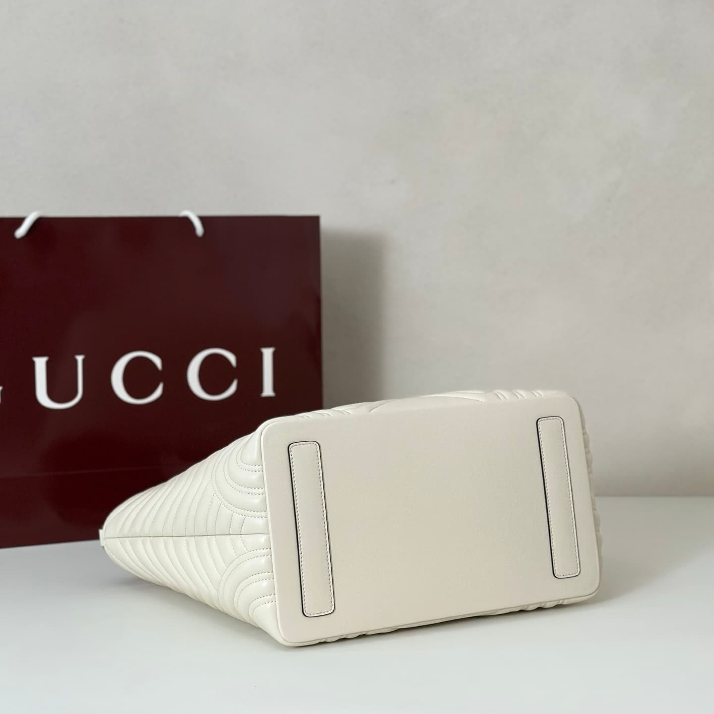 Gucci Betty medium tote bag 847387 white leather High