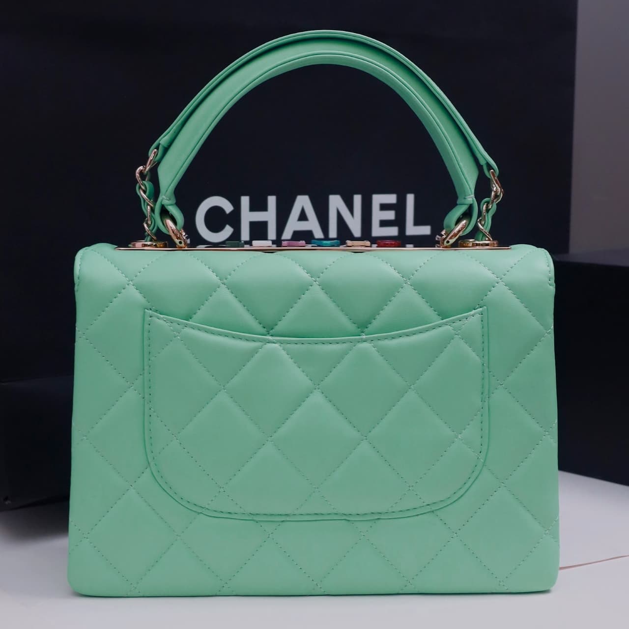 SMALL FLAP BAG WITH TOP HANDLE Lambskin Gold Metal Green A