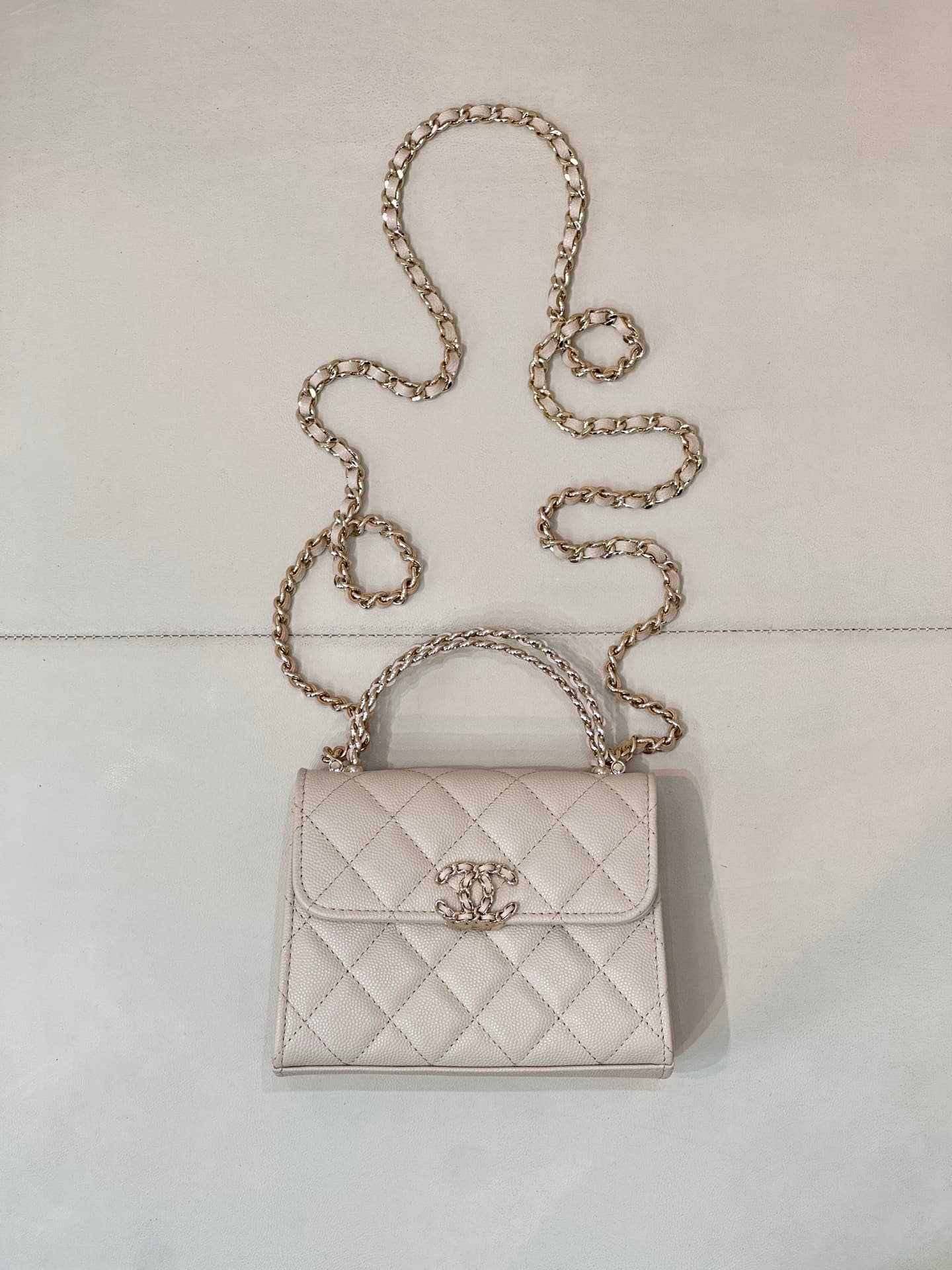 Chanel Clutch with chain Grained Calfskin&Gold-Tone Metal Beige AP3236 TOP