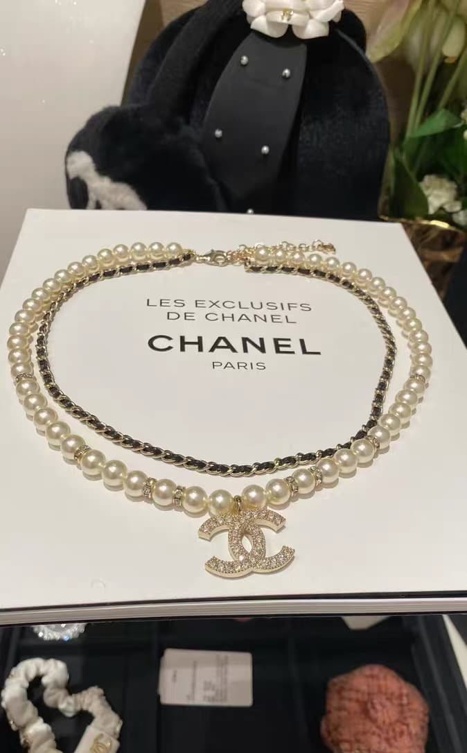 Chanel Pearl CC Necklace High