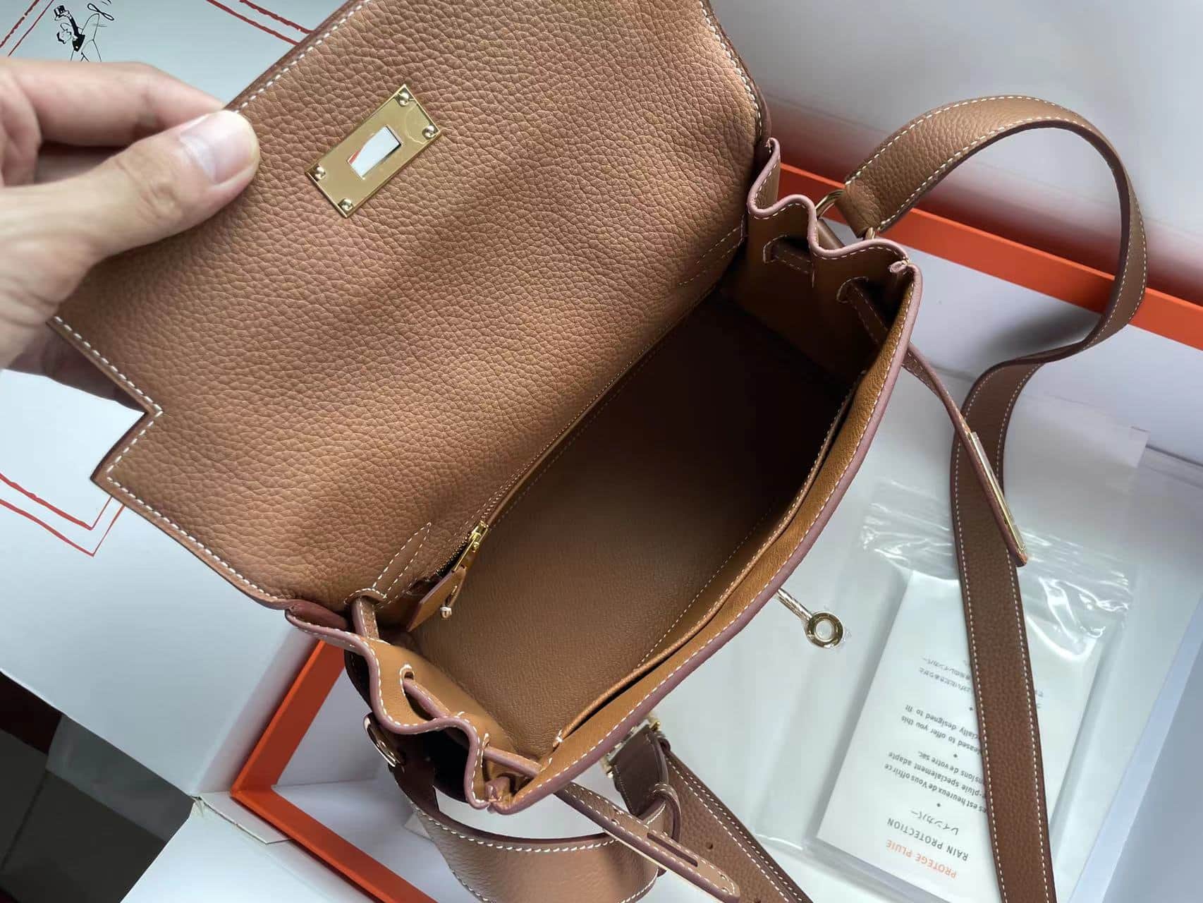 Hermes Kelly Messenger 25cm Taurillon Clemence Leather In Gold WAX