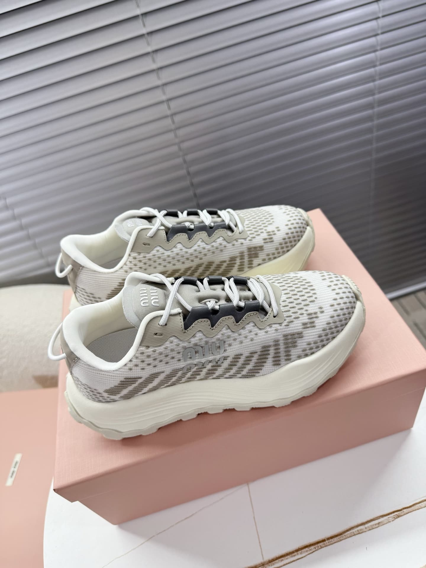 Miu Miu Sneaker shoes Men Women