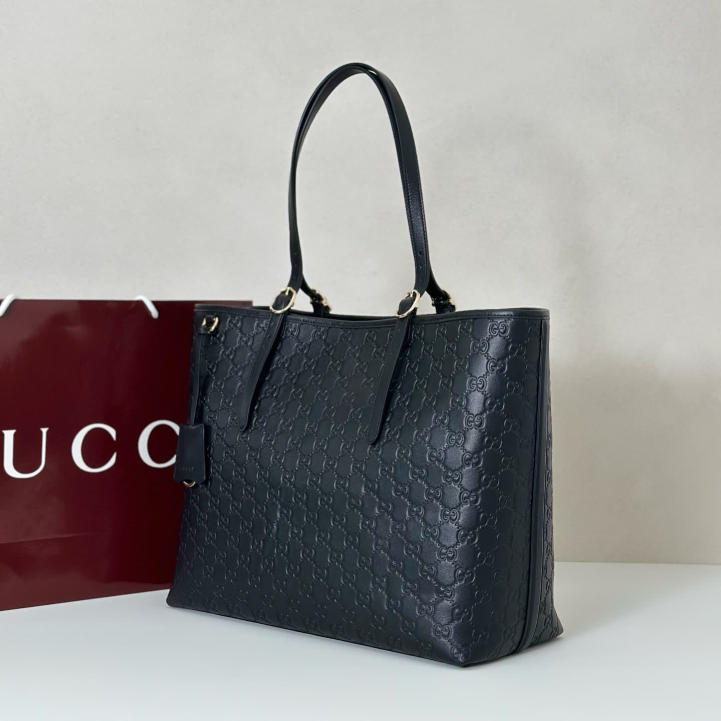 Gucci GG Emblem large tote bag 847455 High