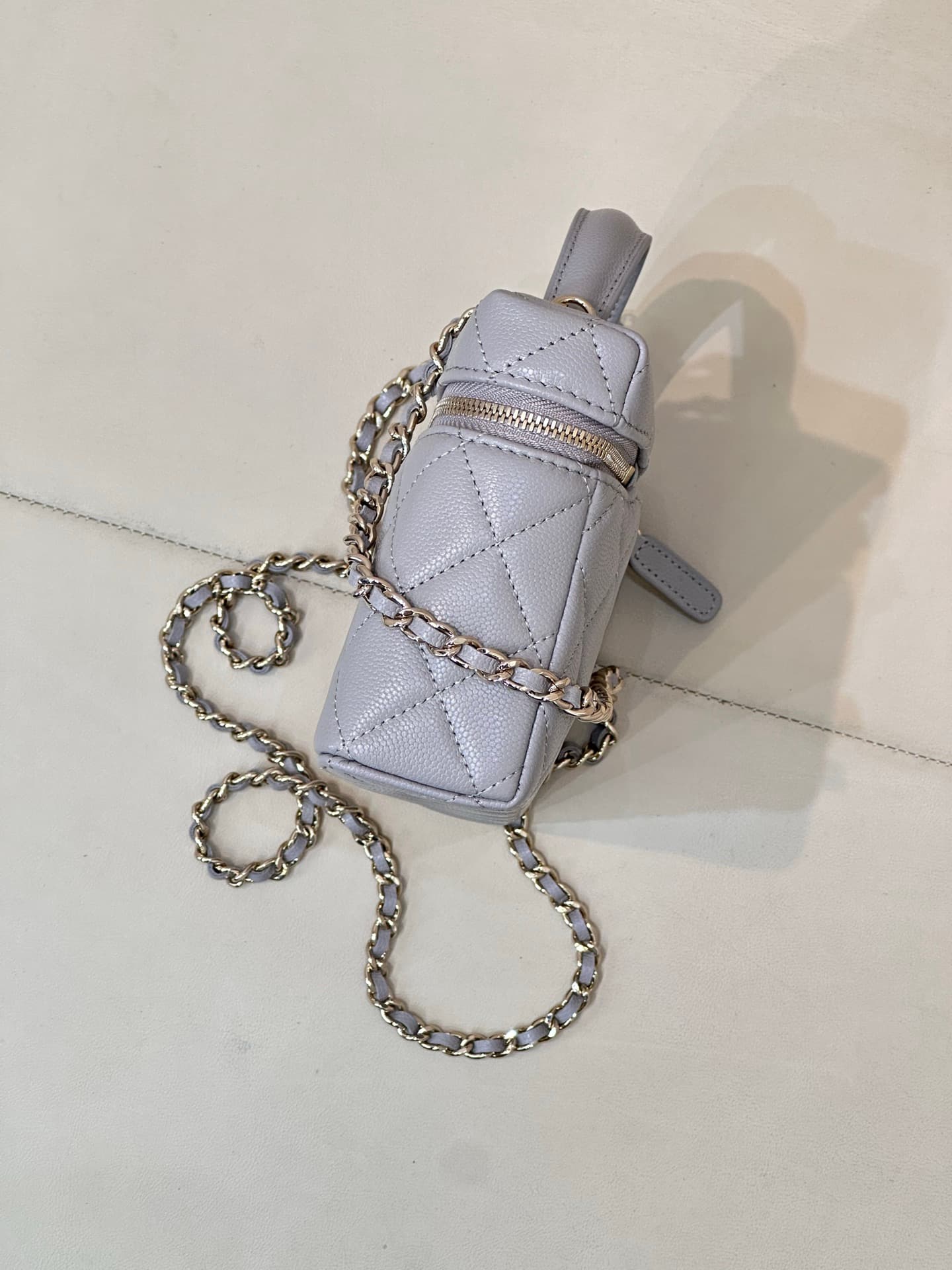 Chanel Classic Vanity with Chain Grained Calfskin & Gold-Tone Metal Grey AP4385 TOP