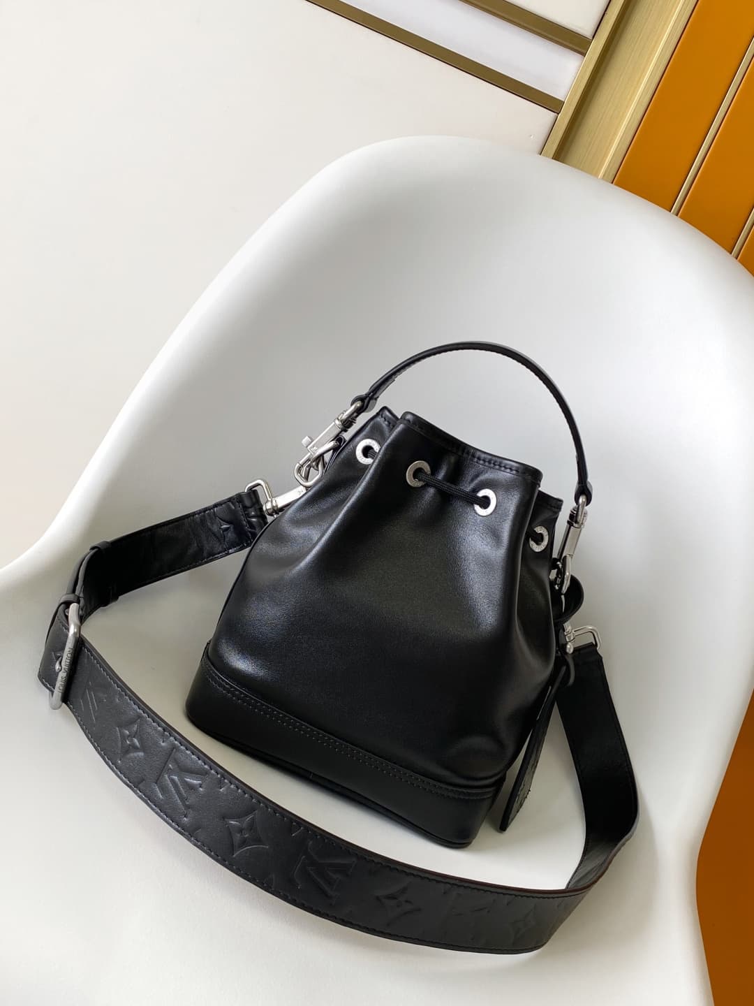 Louis Vuitton Noé Cargo Black Calf leather High M13985 High