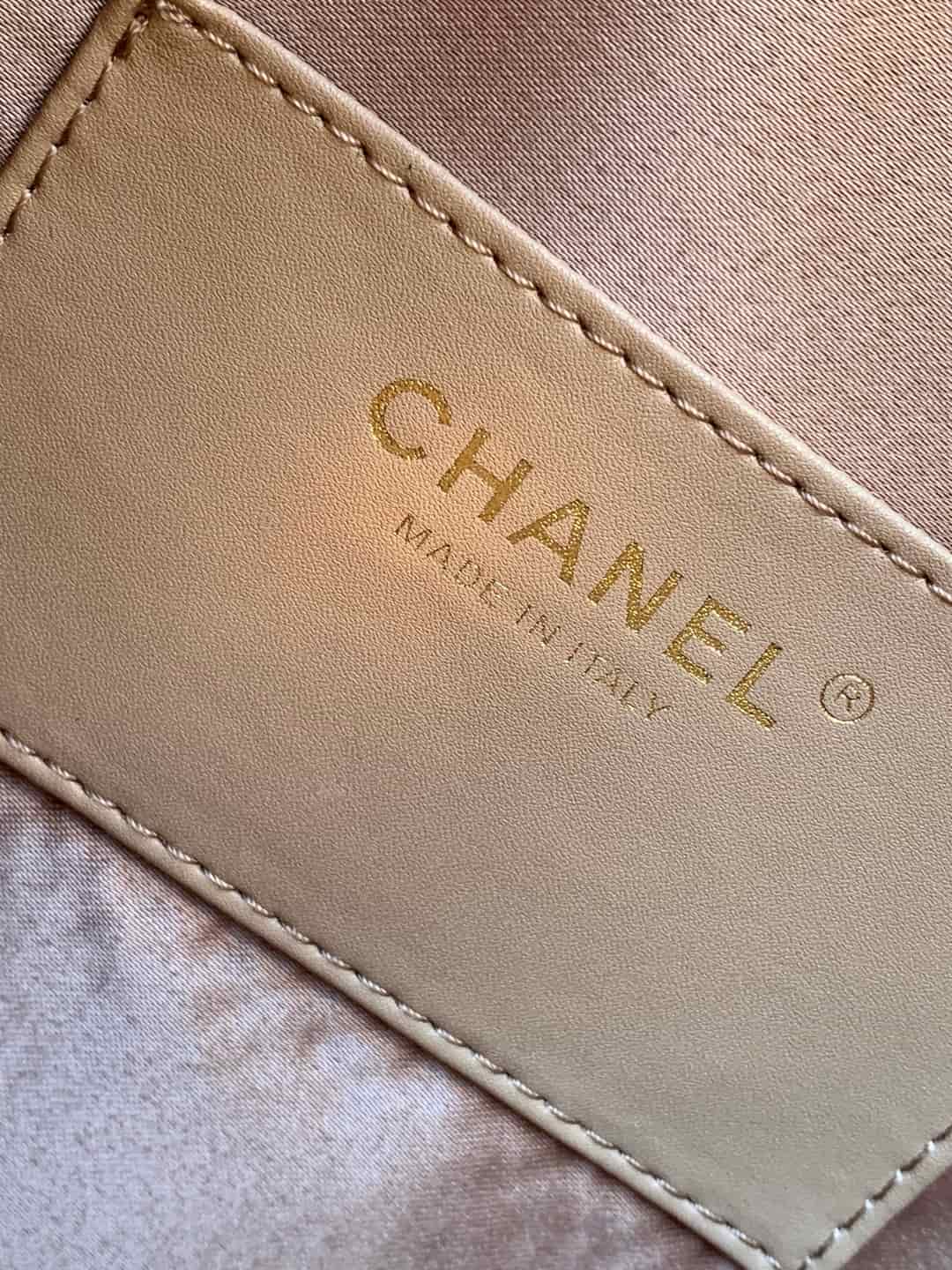 Chanel 25 Medium Hobo Medium handbag AS5311 Grained Calfskin & Gold-tone Metal Dark Beige A
