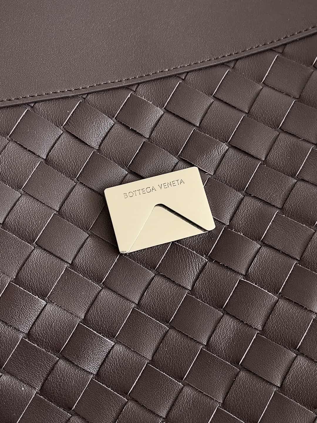 BV Large Andiamo Messenger Top