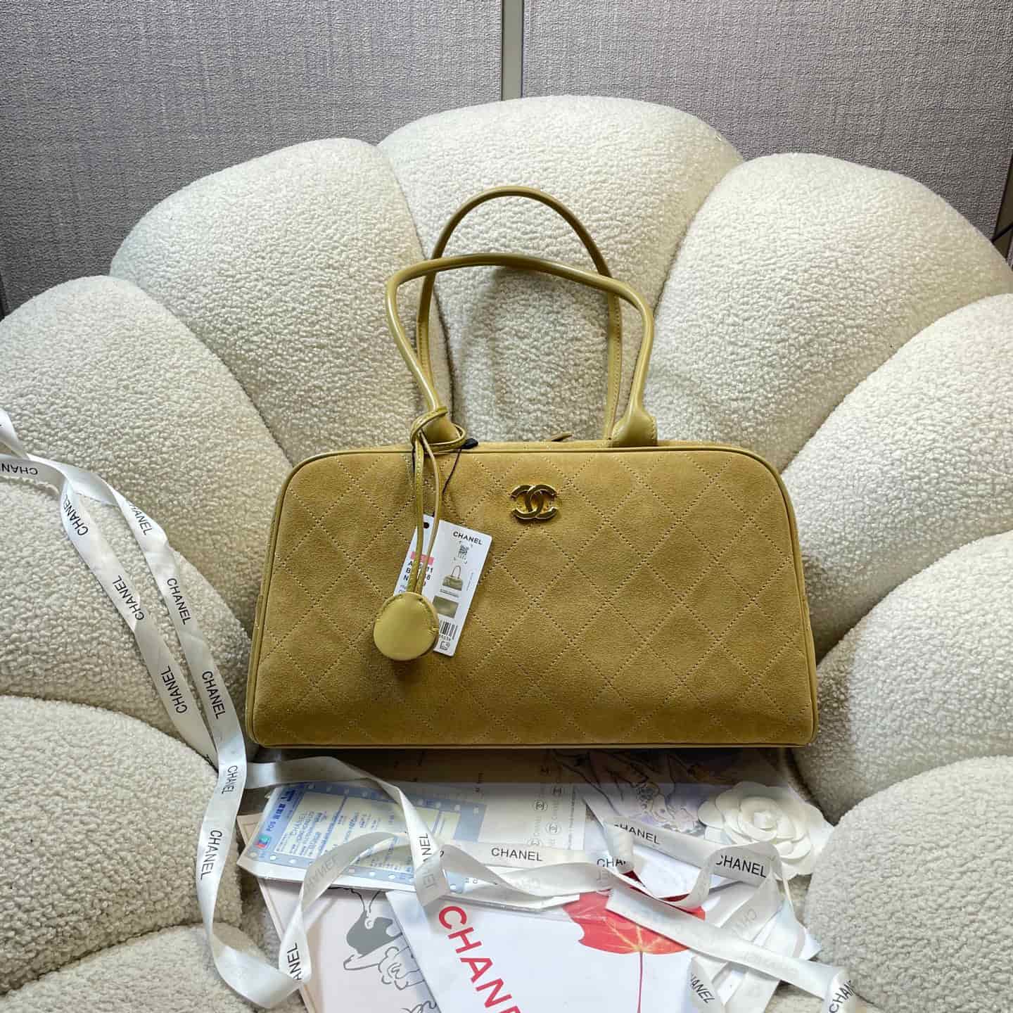 Chanel Maxi bowling bag Suede calfskin & Gold-Tone Metal Yellow AS6211 A
